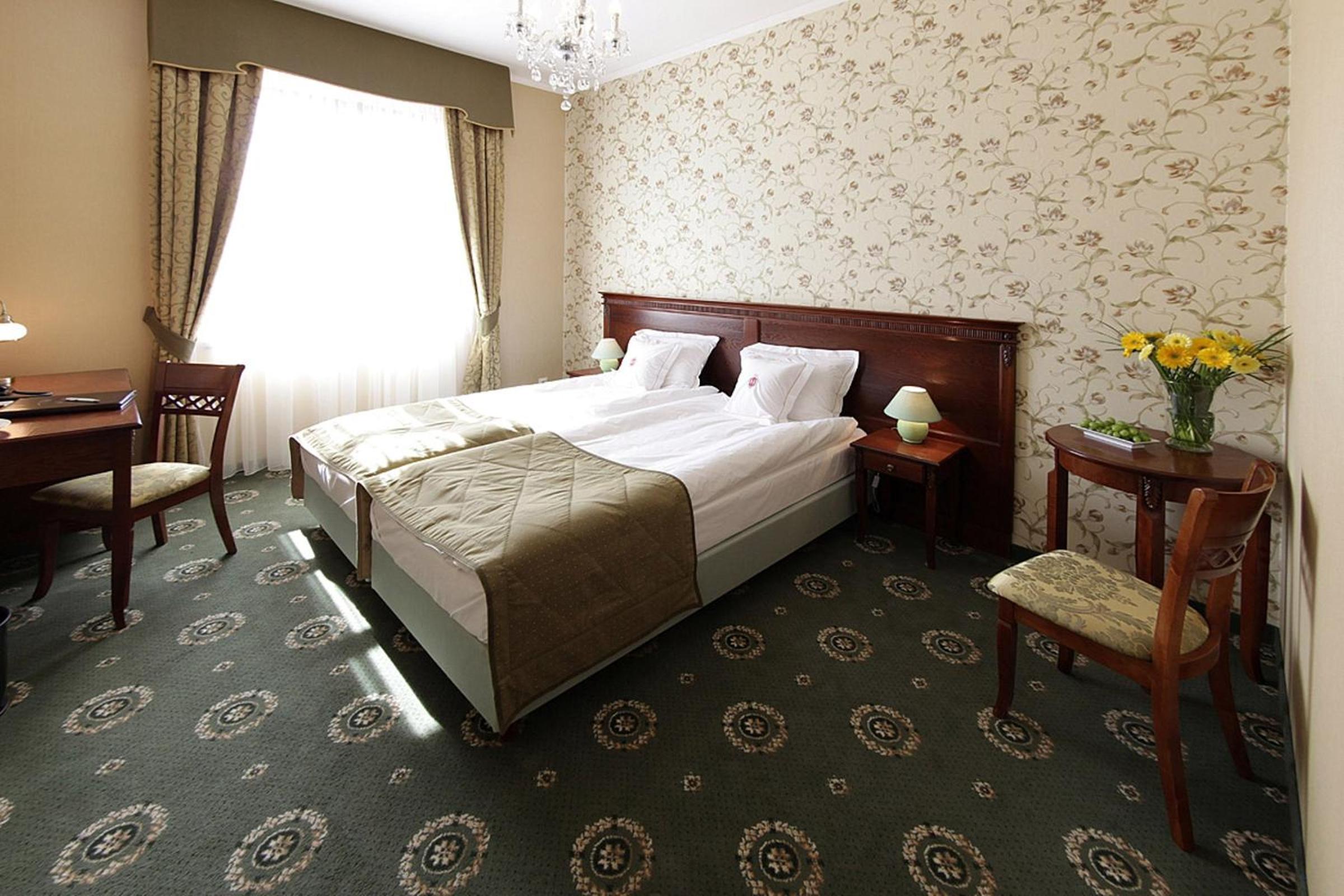 Twin Room - Disability Access photo 2