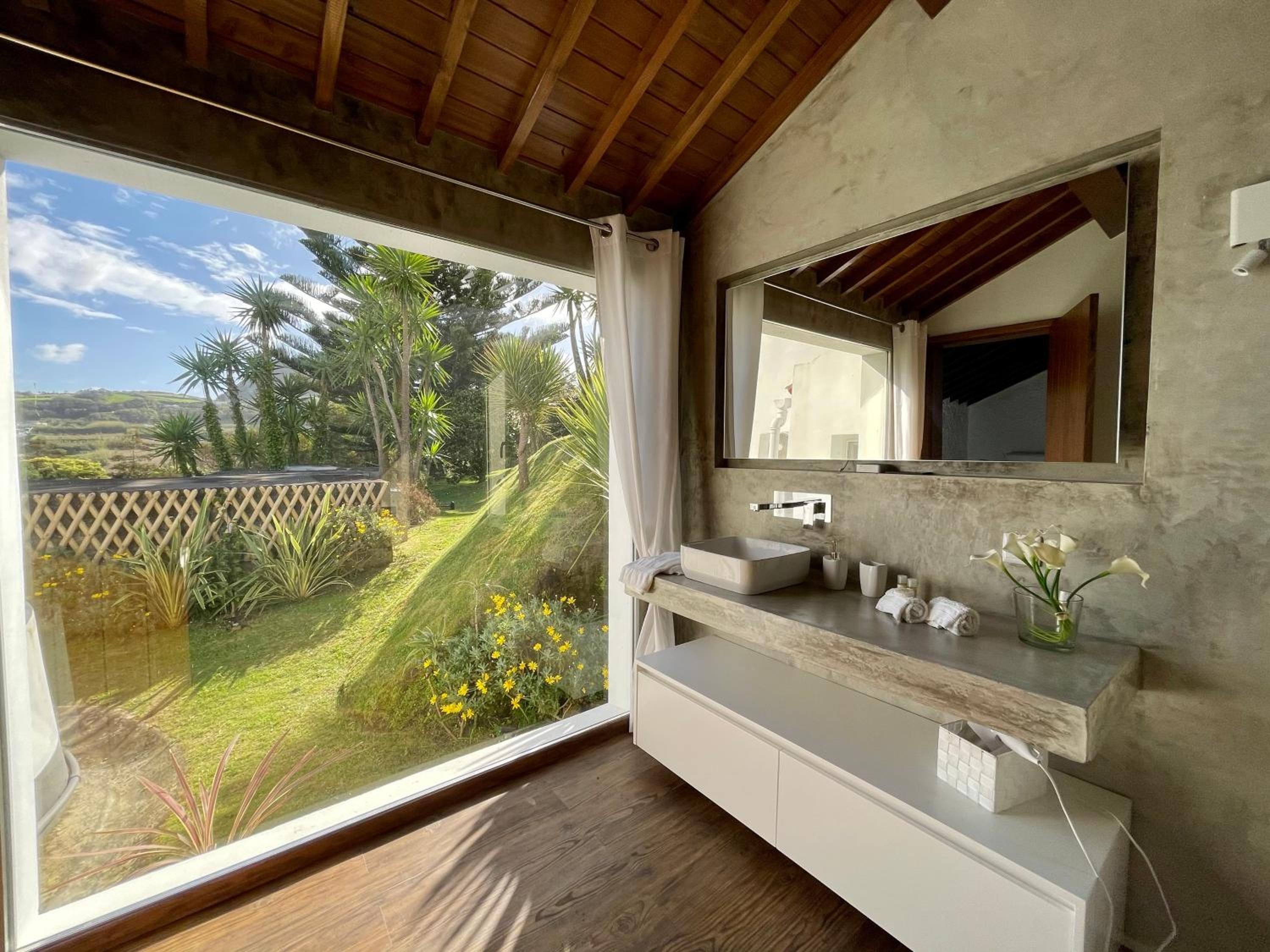 Three-Bedroom House photo 3