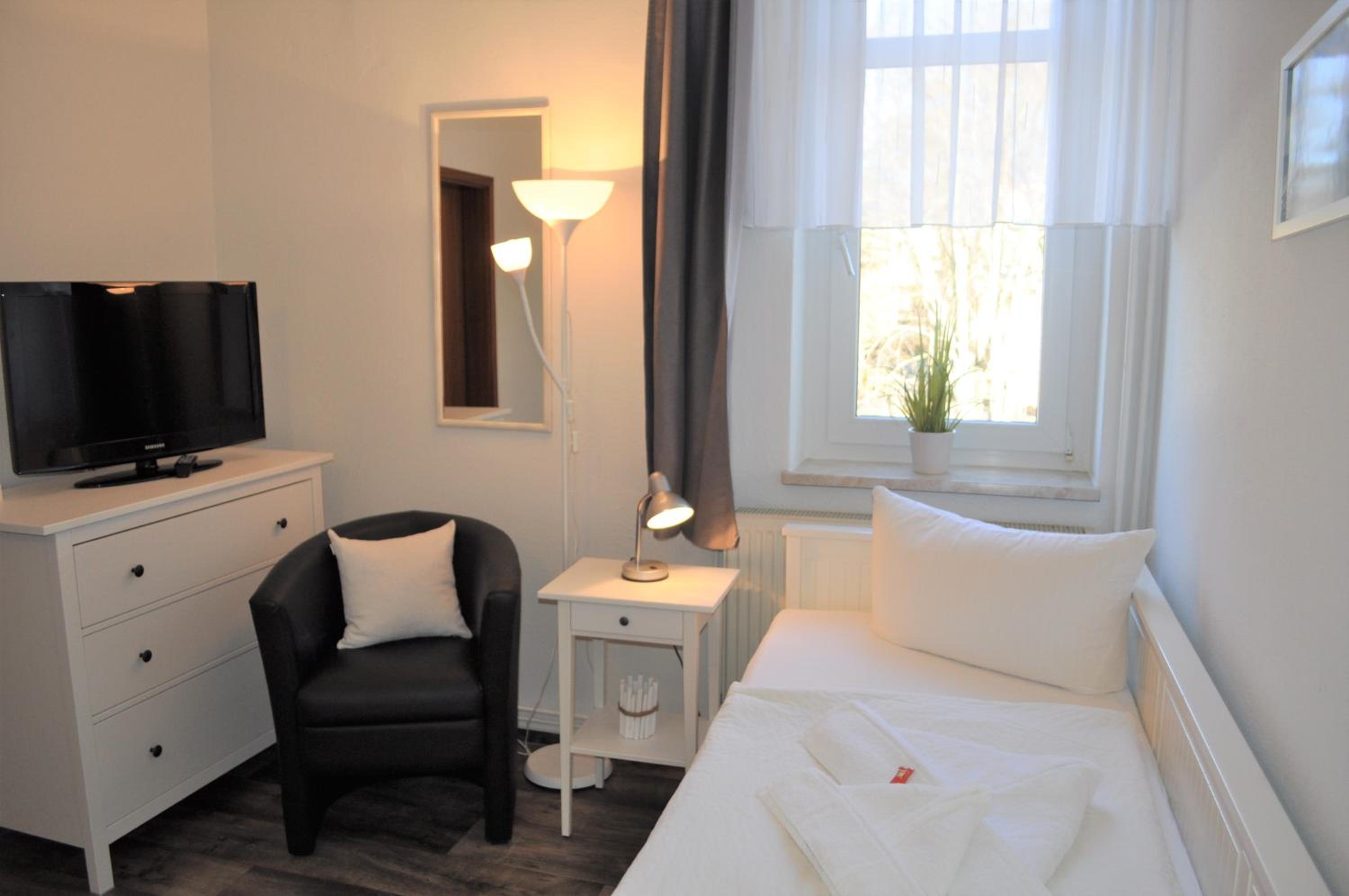 Large Single Room photo 2