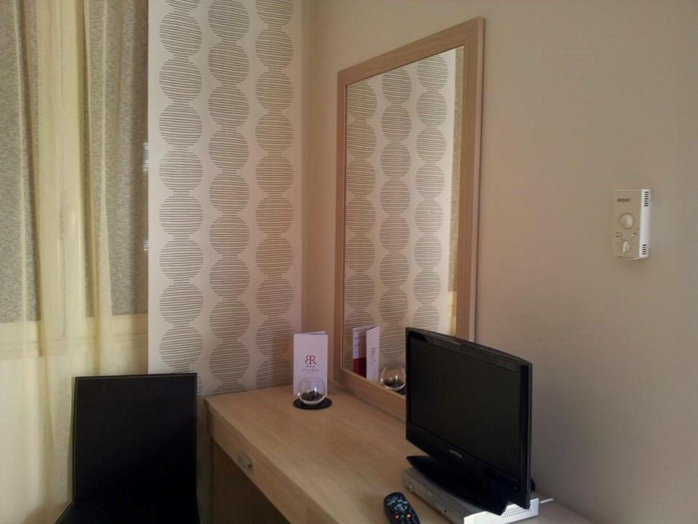 Double Room - Photo 4