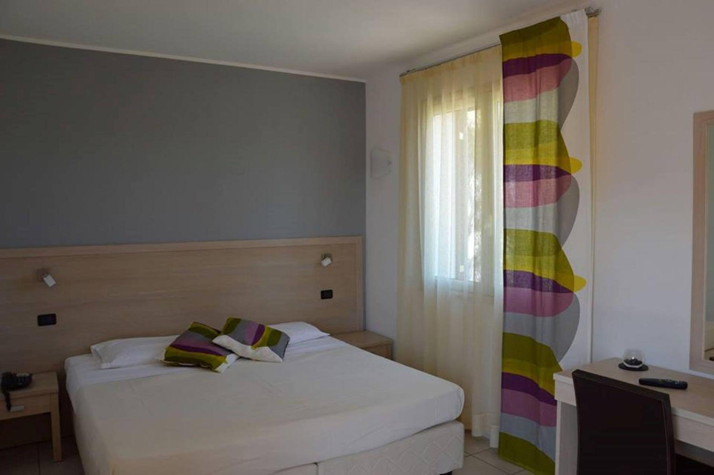 Double Room - Photo 5
