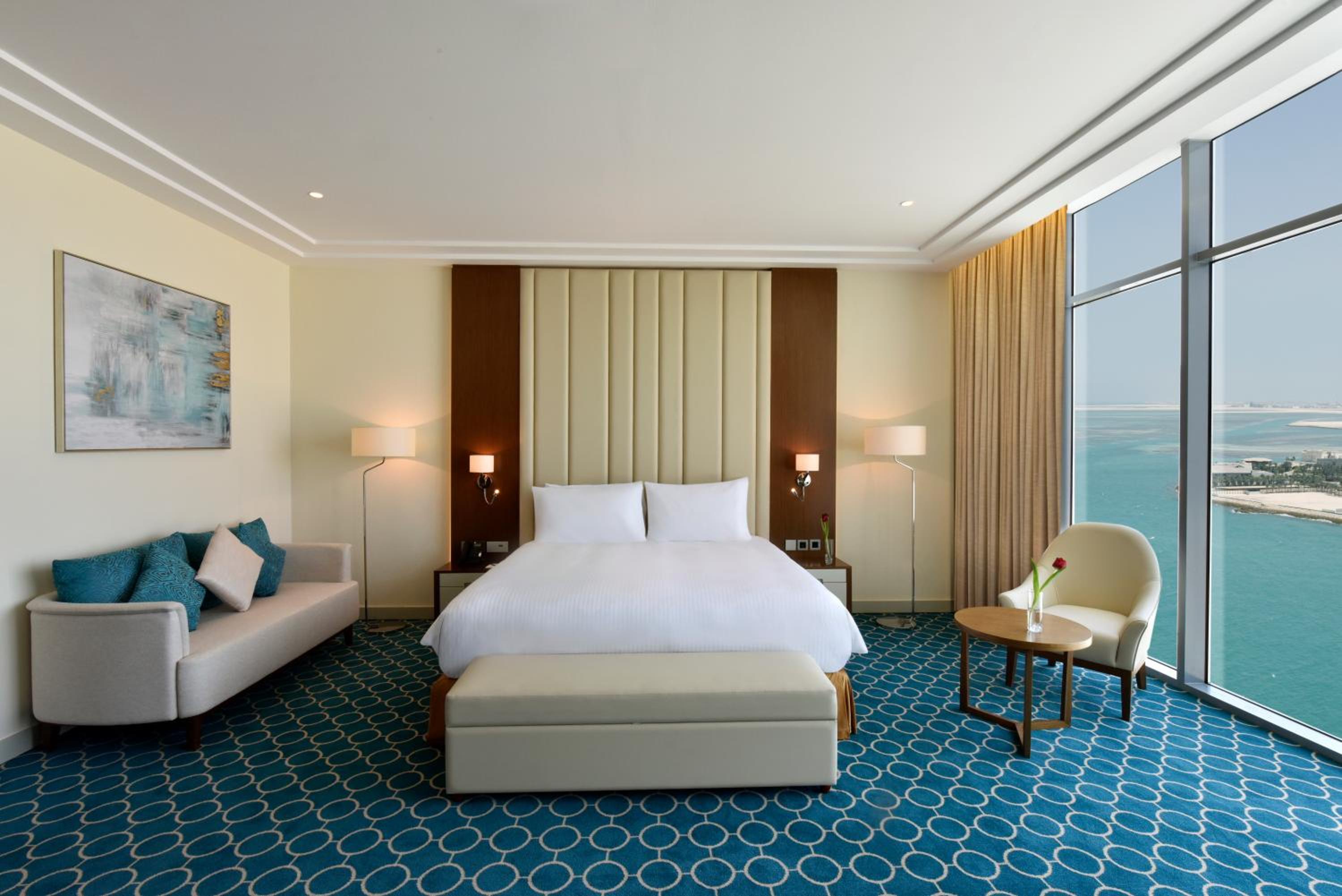Deluxe Room - Photo 3