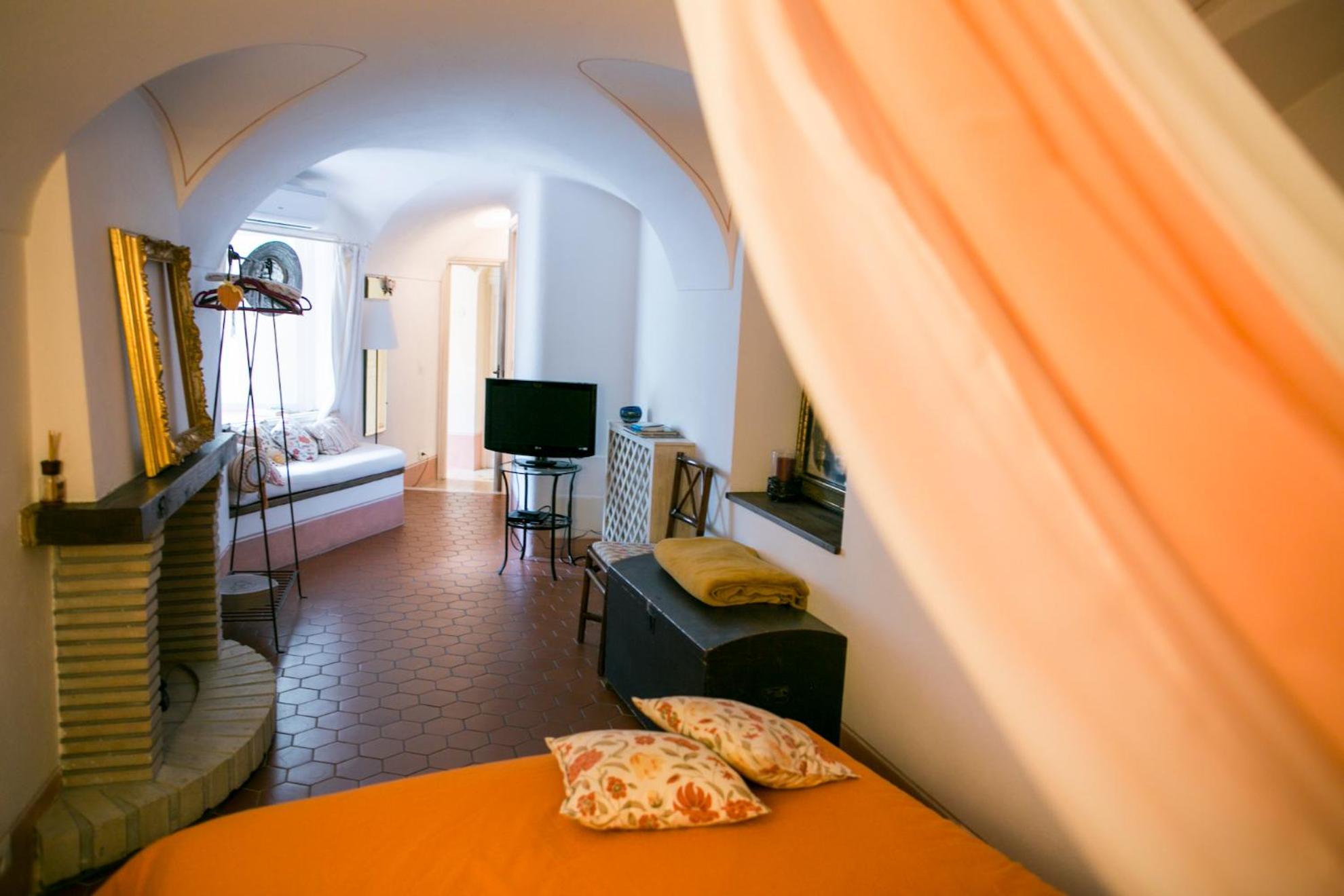 Double Room - Photo 1