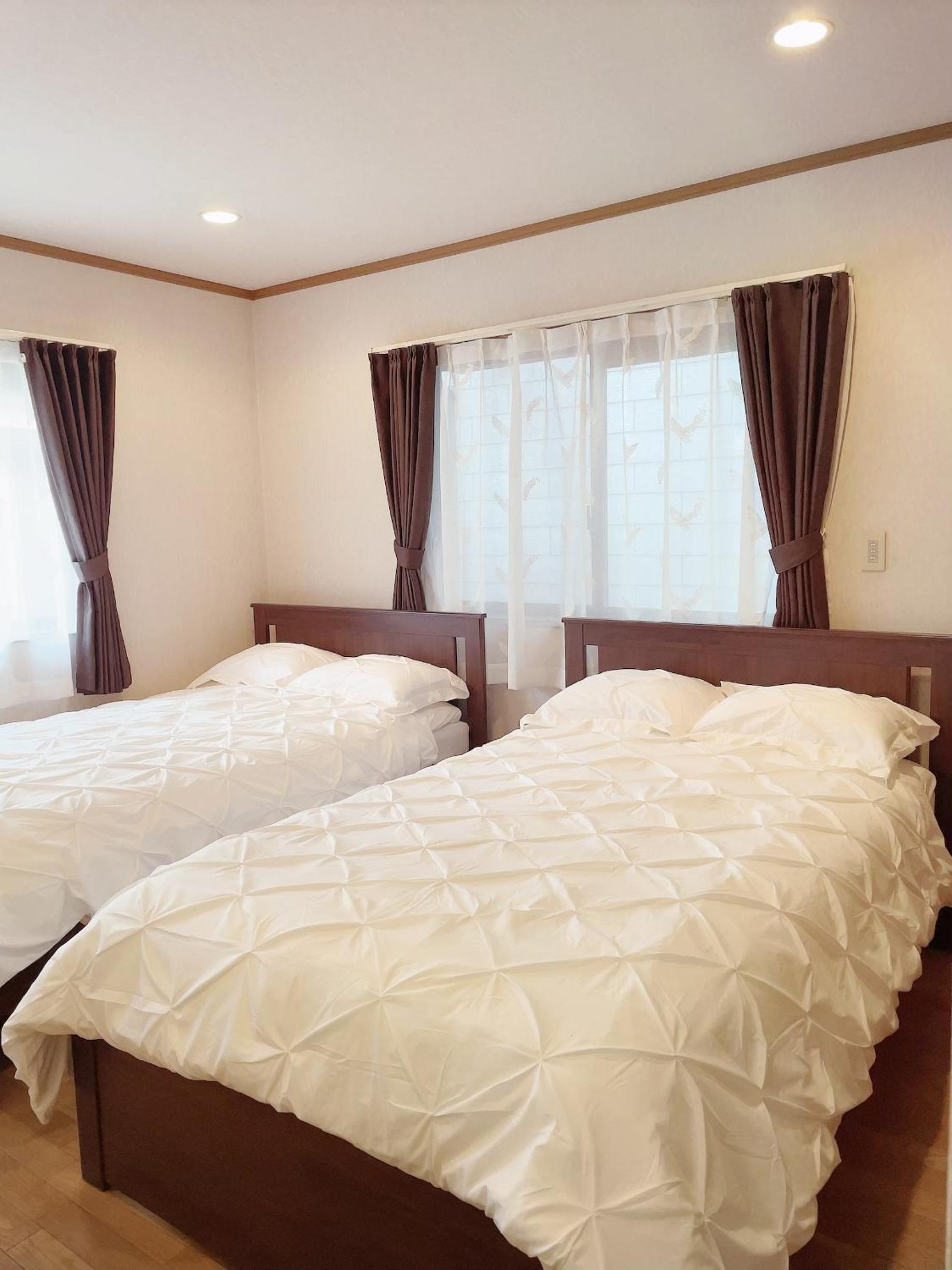 Three-Bedroom Apartment - Photo 27