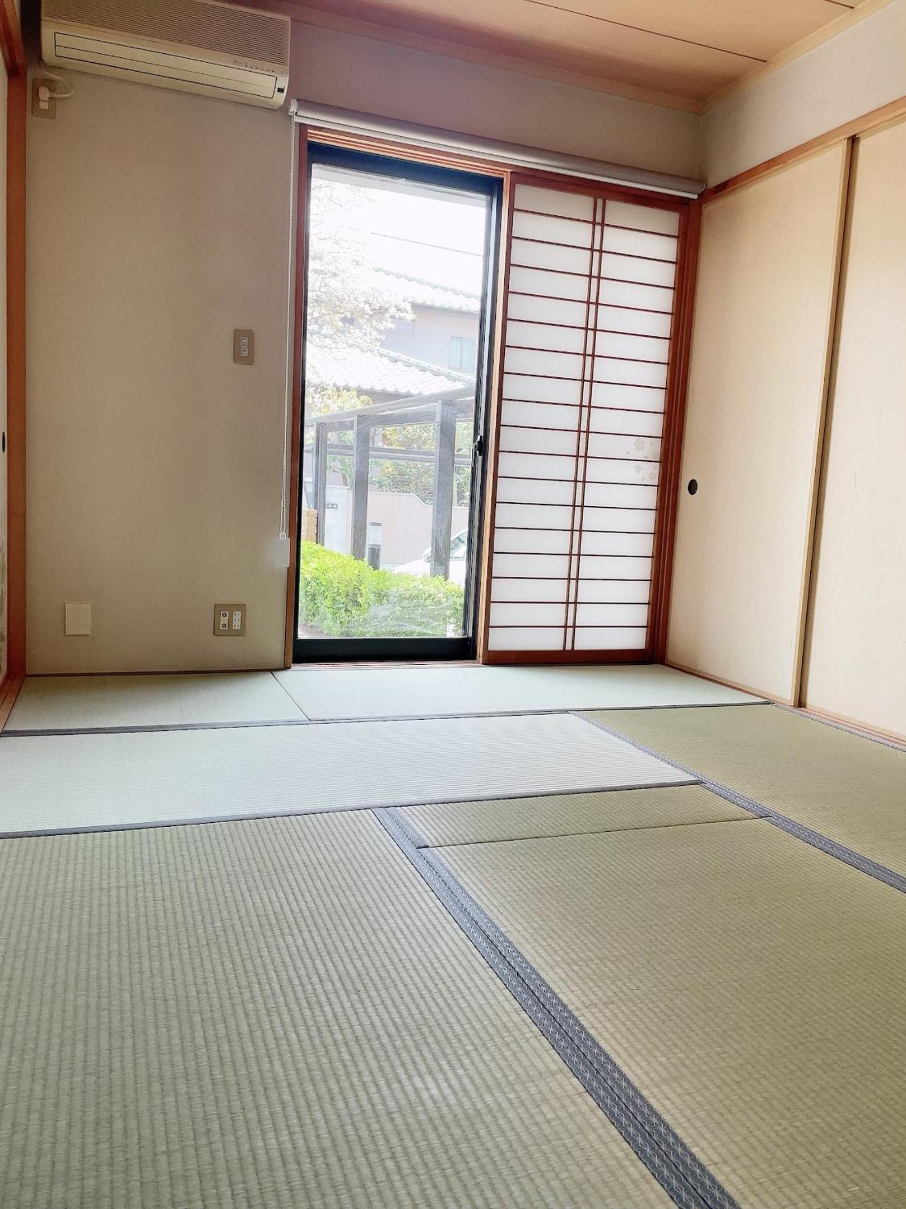 Three-Bedroom Apartment - Photo 26