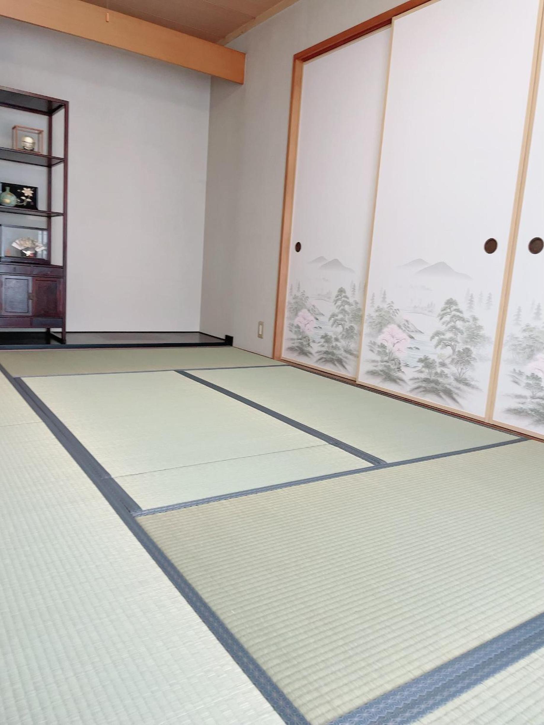 Three-Bedroom Apartment - Photo 15