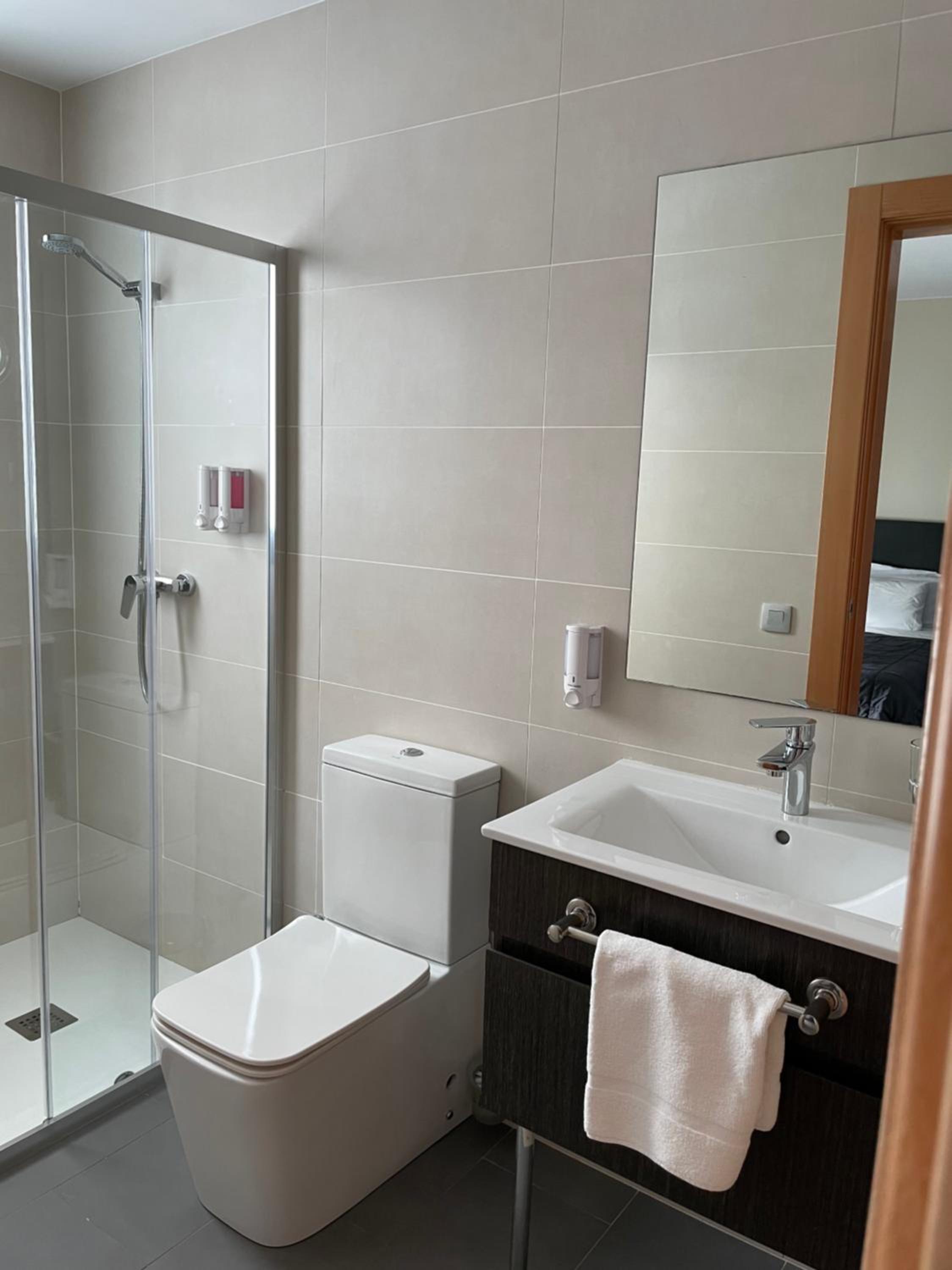 Double Room - Photo 4