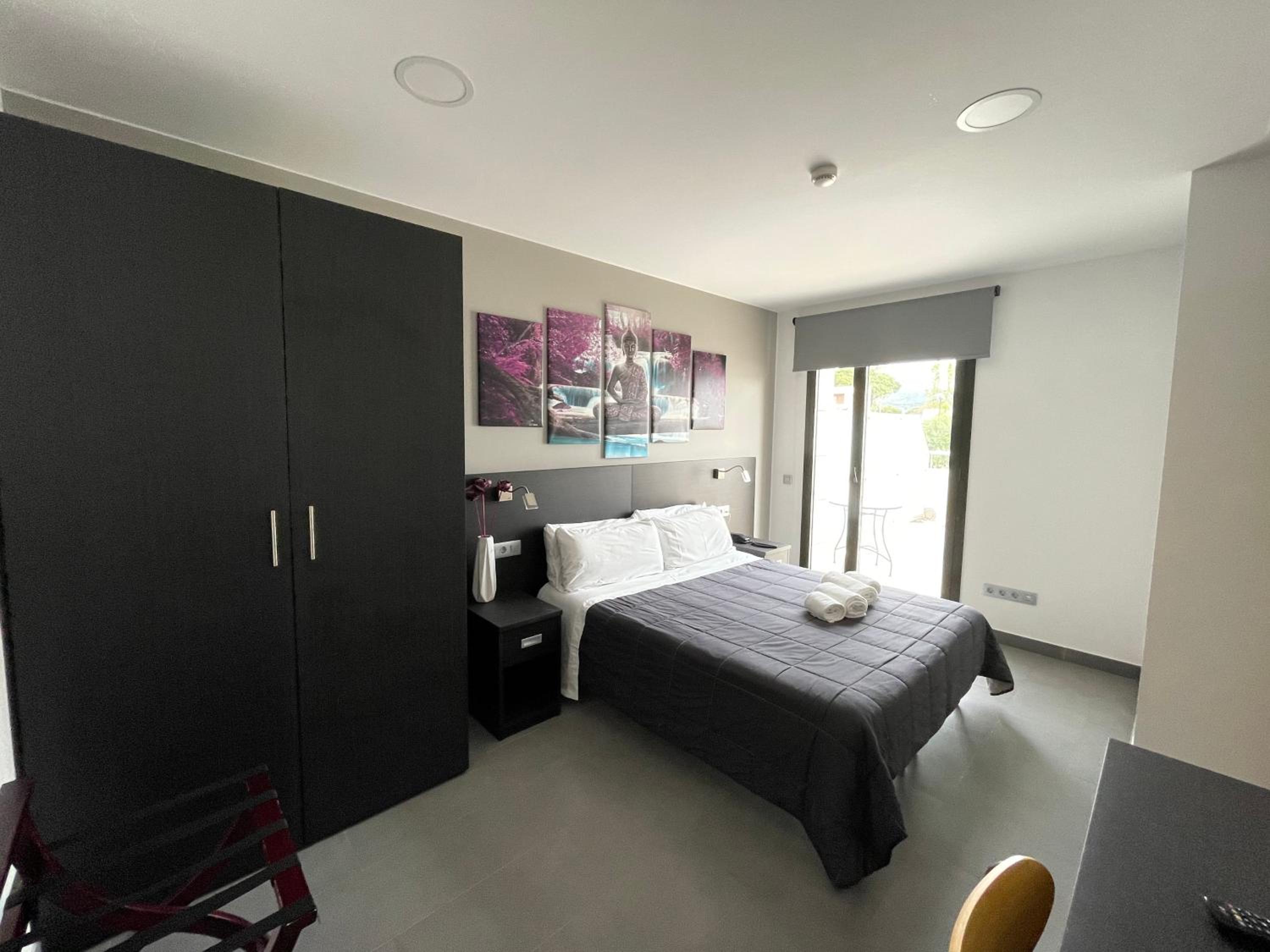 Double Room with Terrace - Photo 8