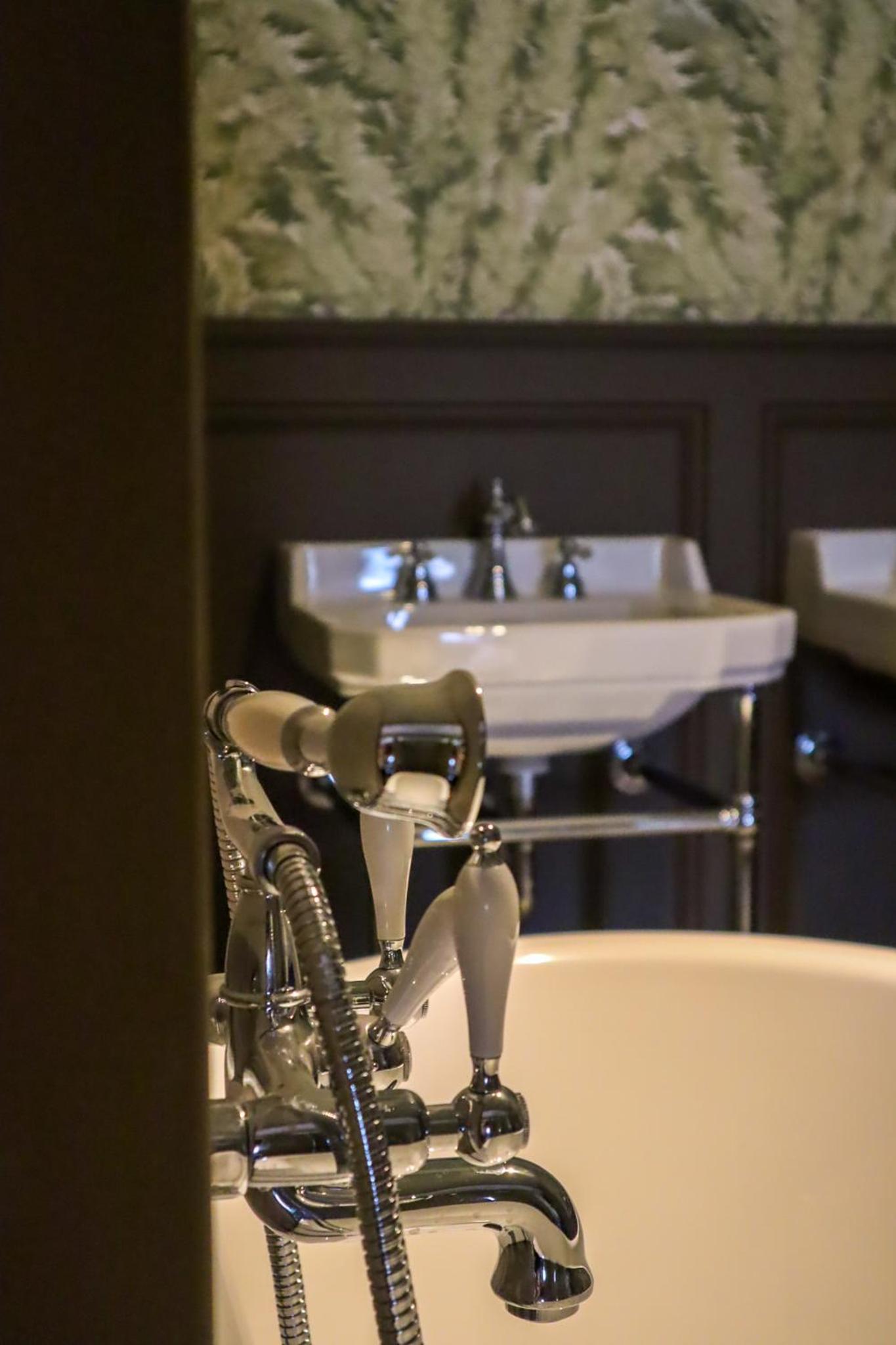 Prestige King Room - Photo 13