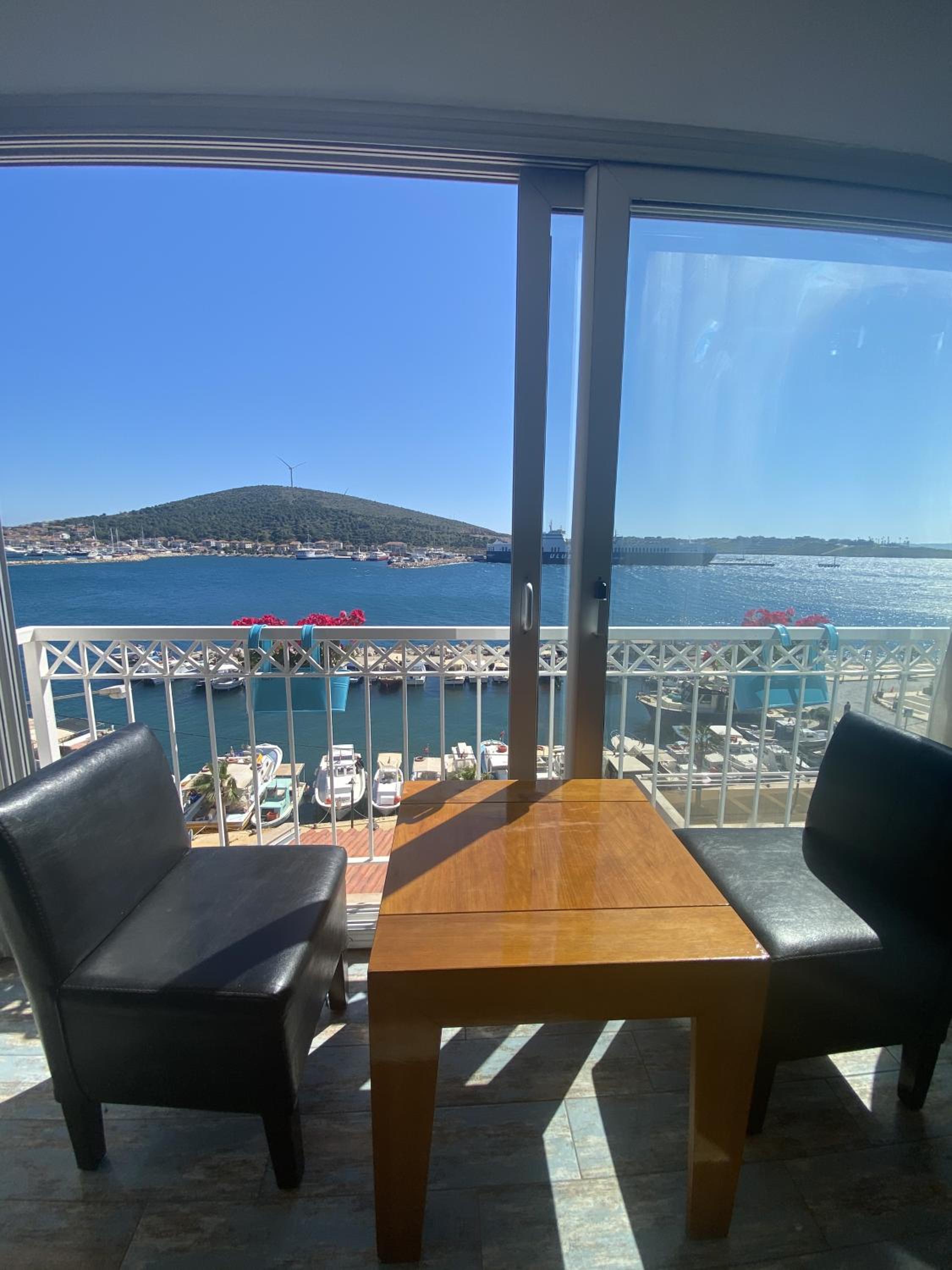 King Room with Sea View - Photo 24