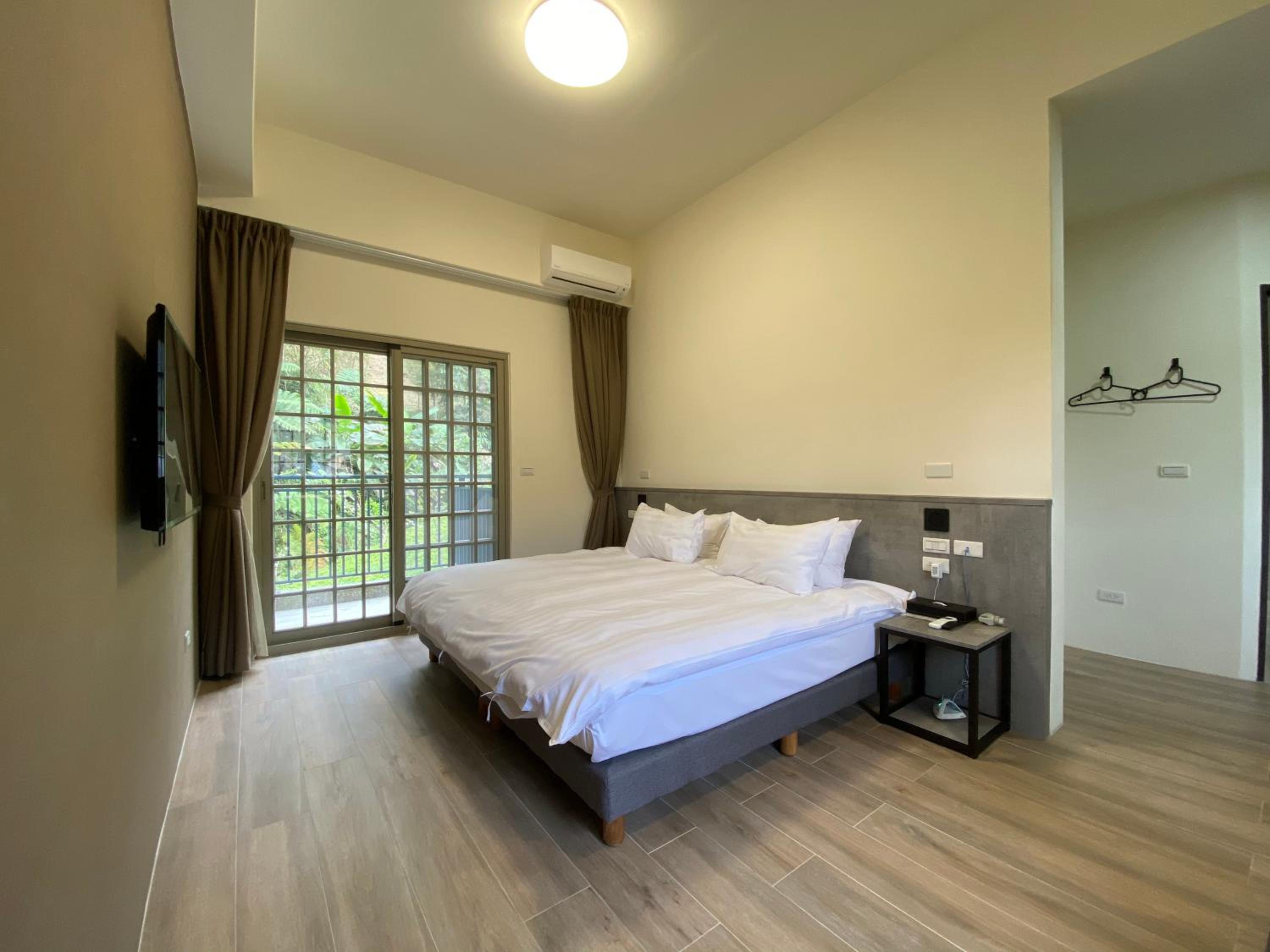 Deluxe Double Room photo 2