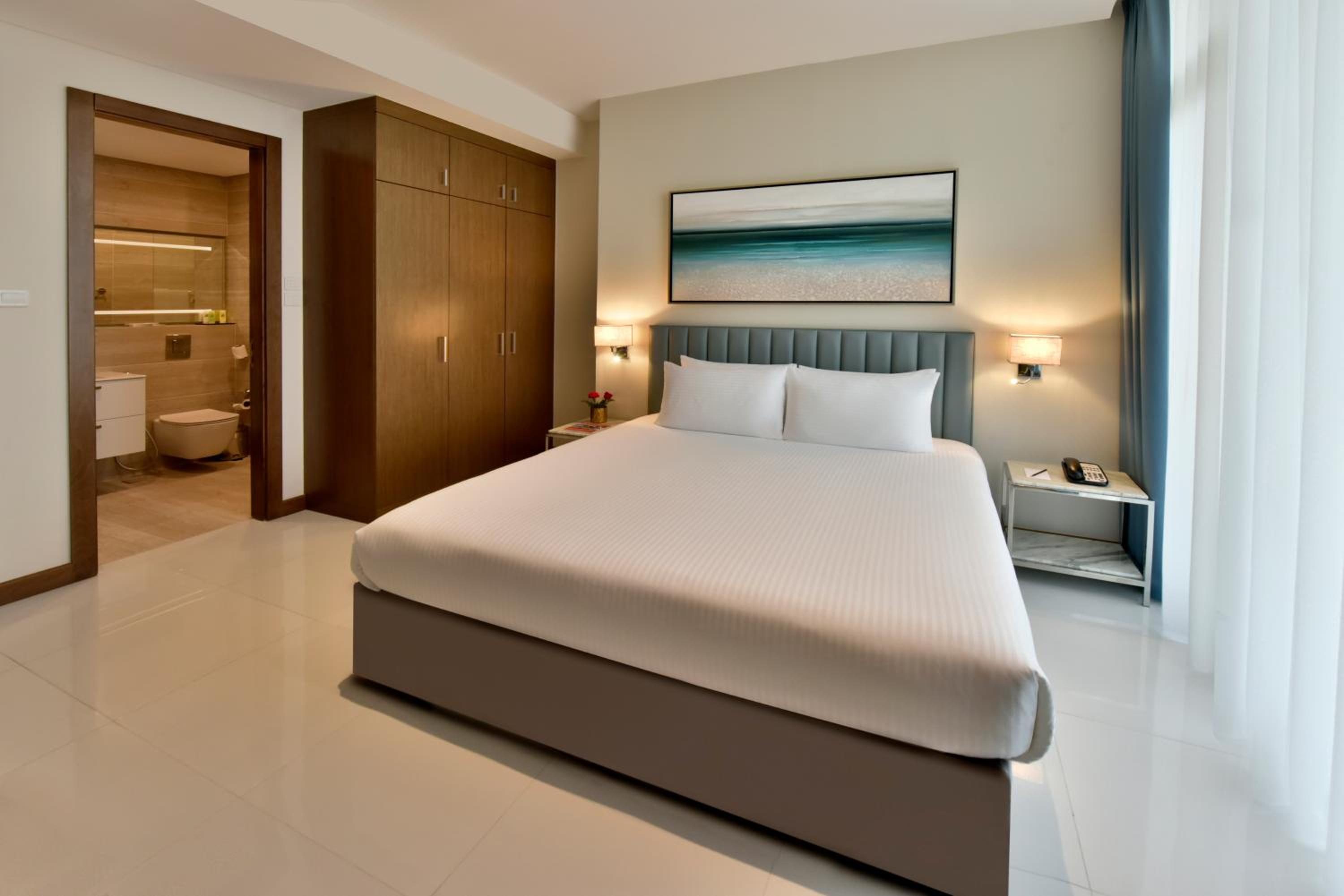 Three-Bedroom Suite - Photo 3