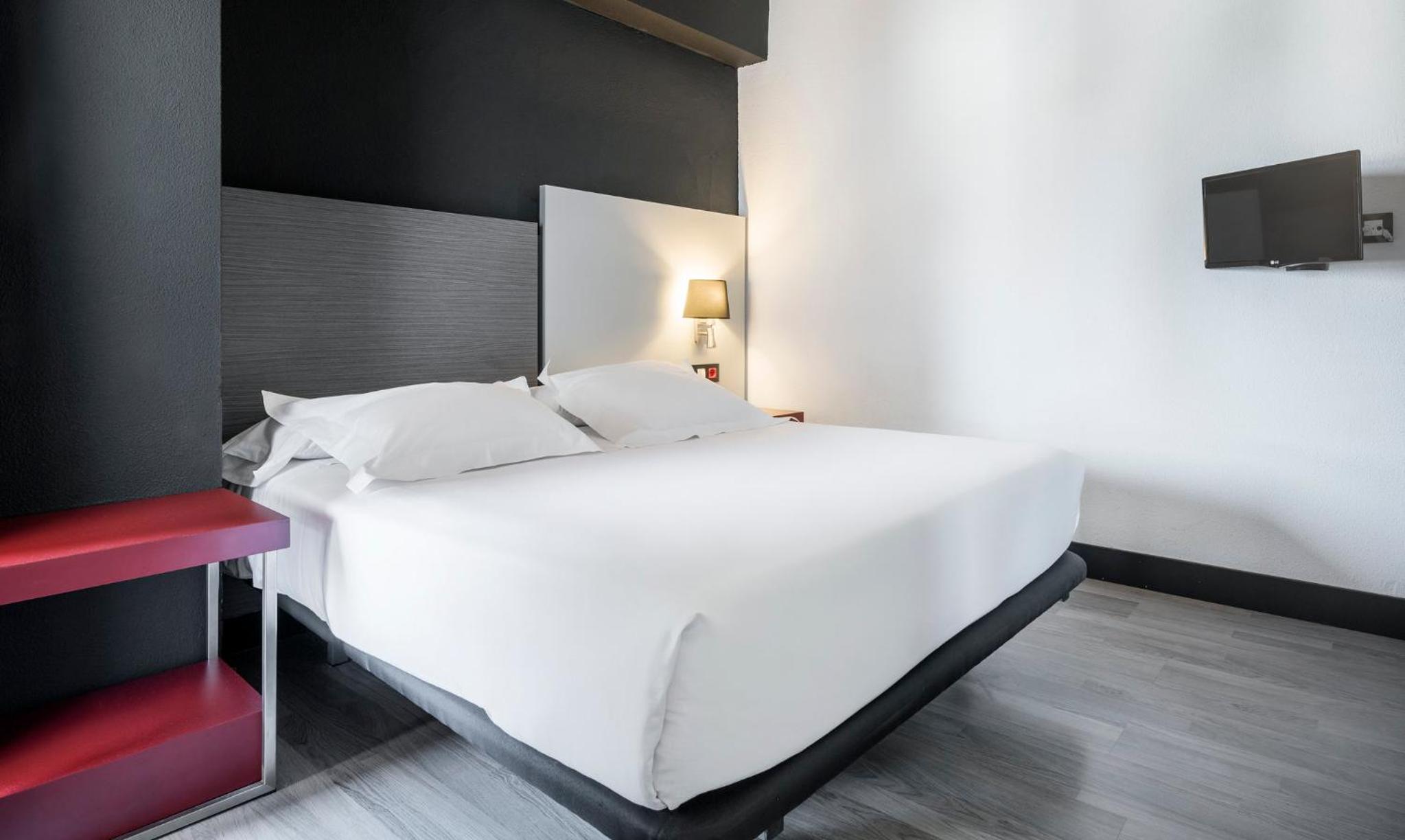 Single Room - Photo 1