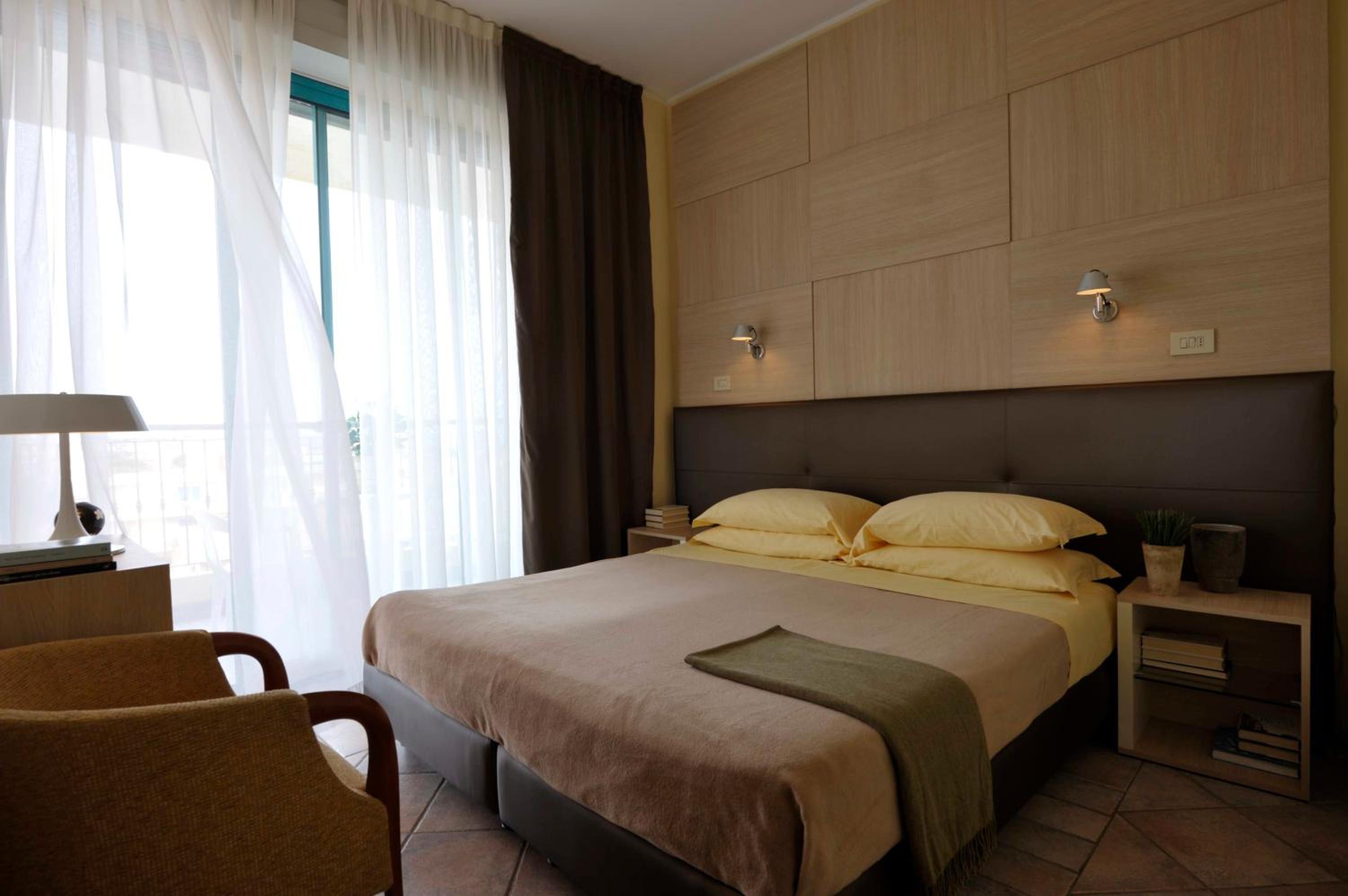 Comfort Double Room with Balcony - Photo 2