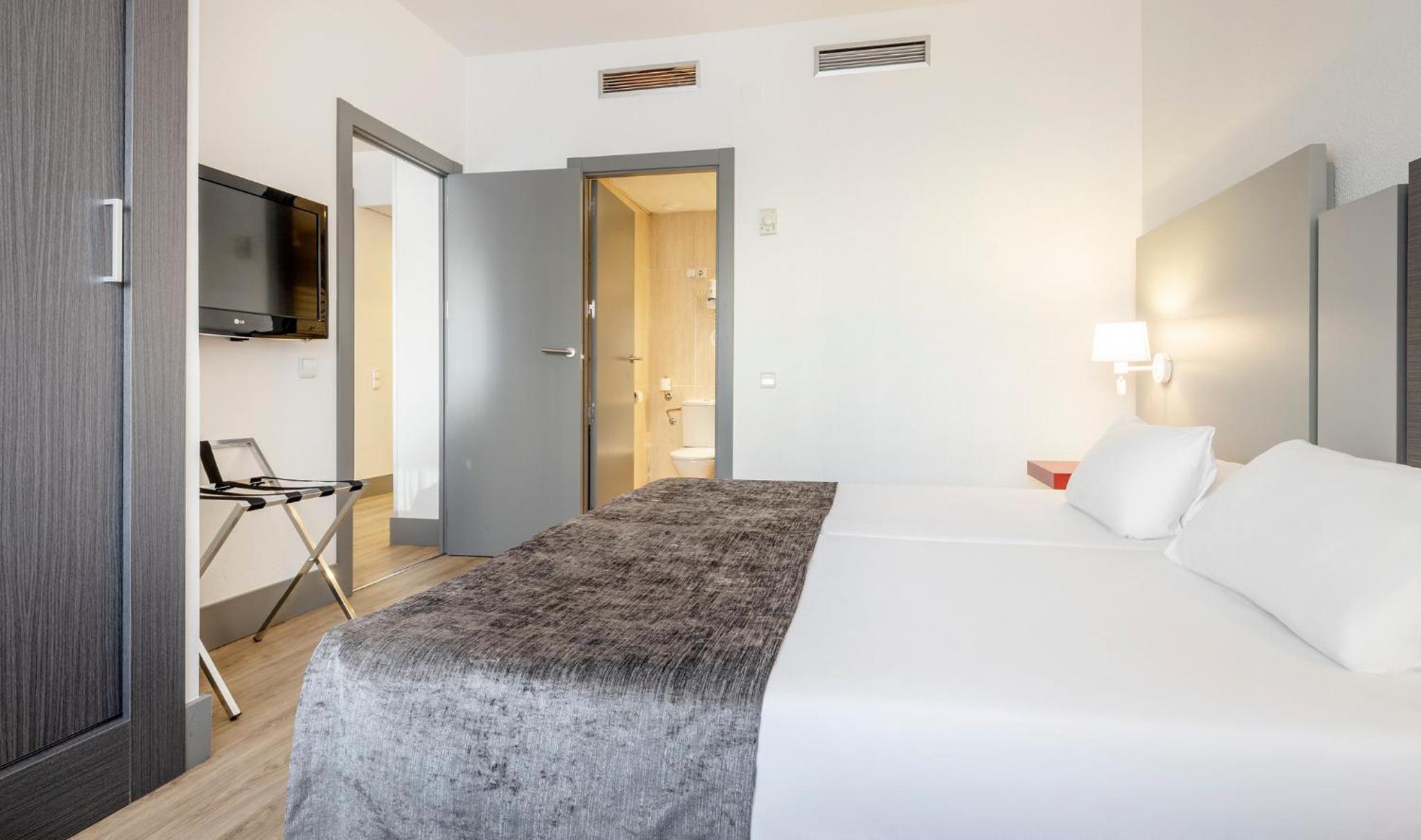Classic Double or Twin Room - Photo 4