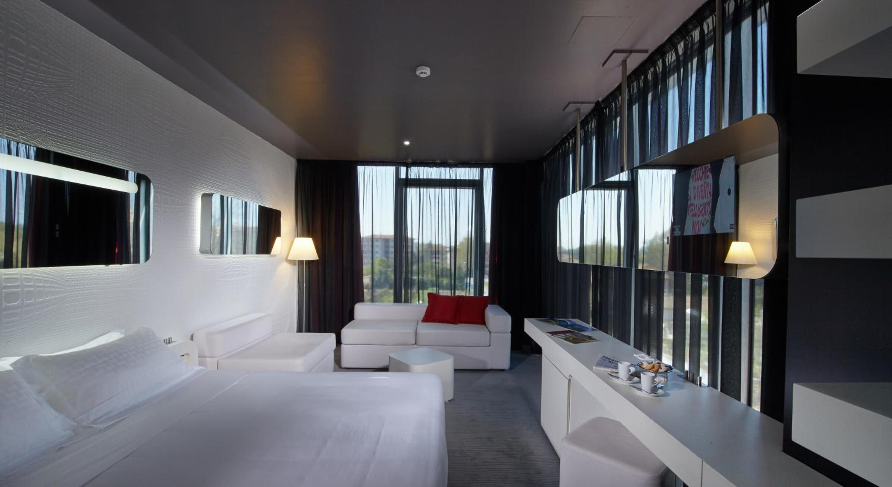 Junior Suite - Photo 11