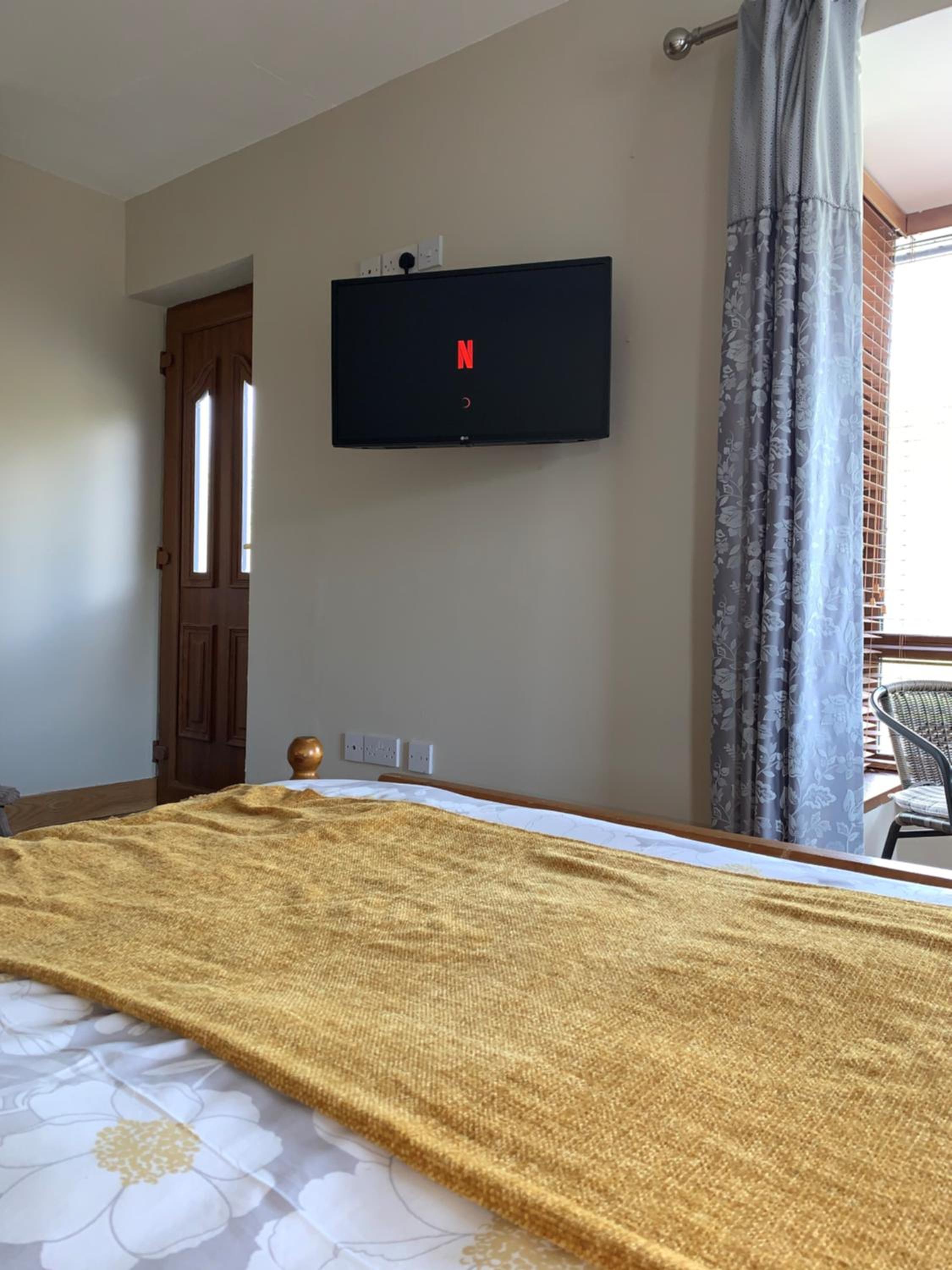 King Room with Mountain View photo 2