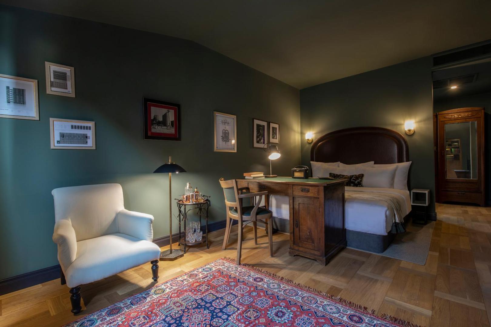 Deluxe Suite - Photo 1
