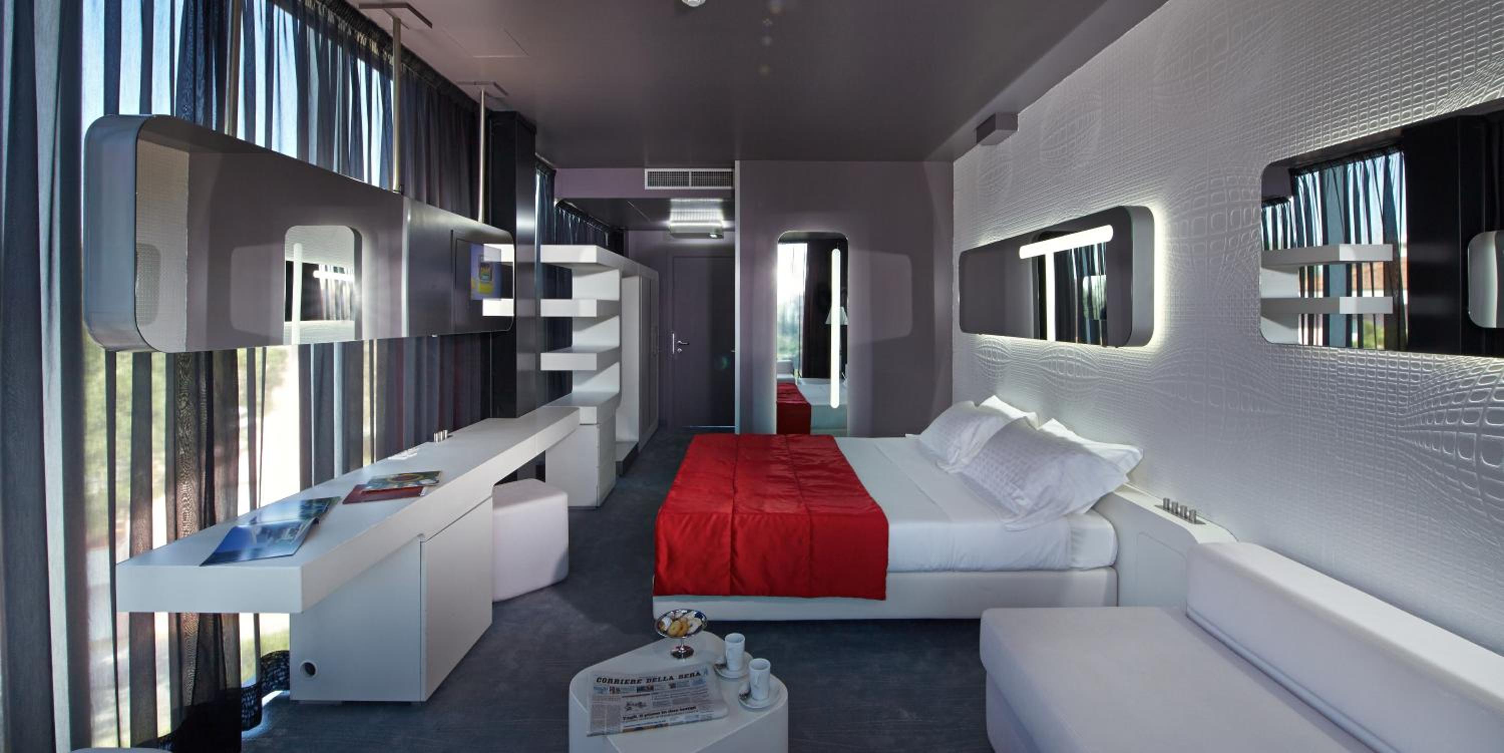 Junior Suite - Photo 12