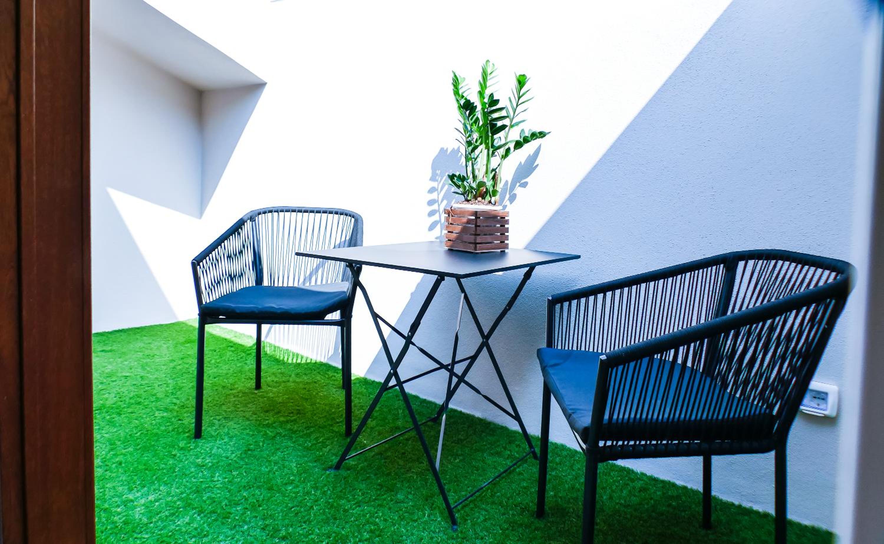 Apartment with Terrace - Photo 3