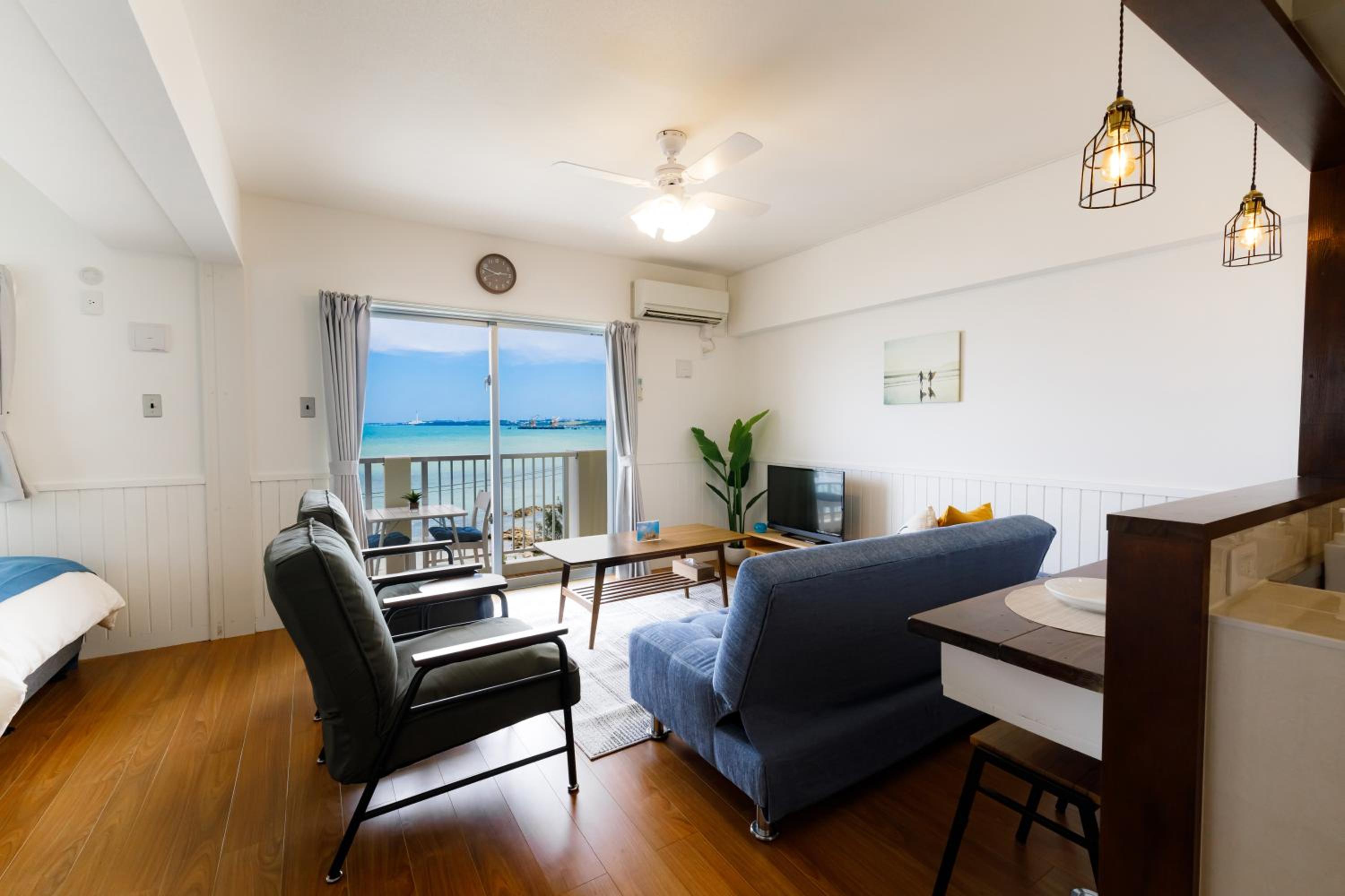 Apartment with Balcony photo 1