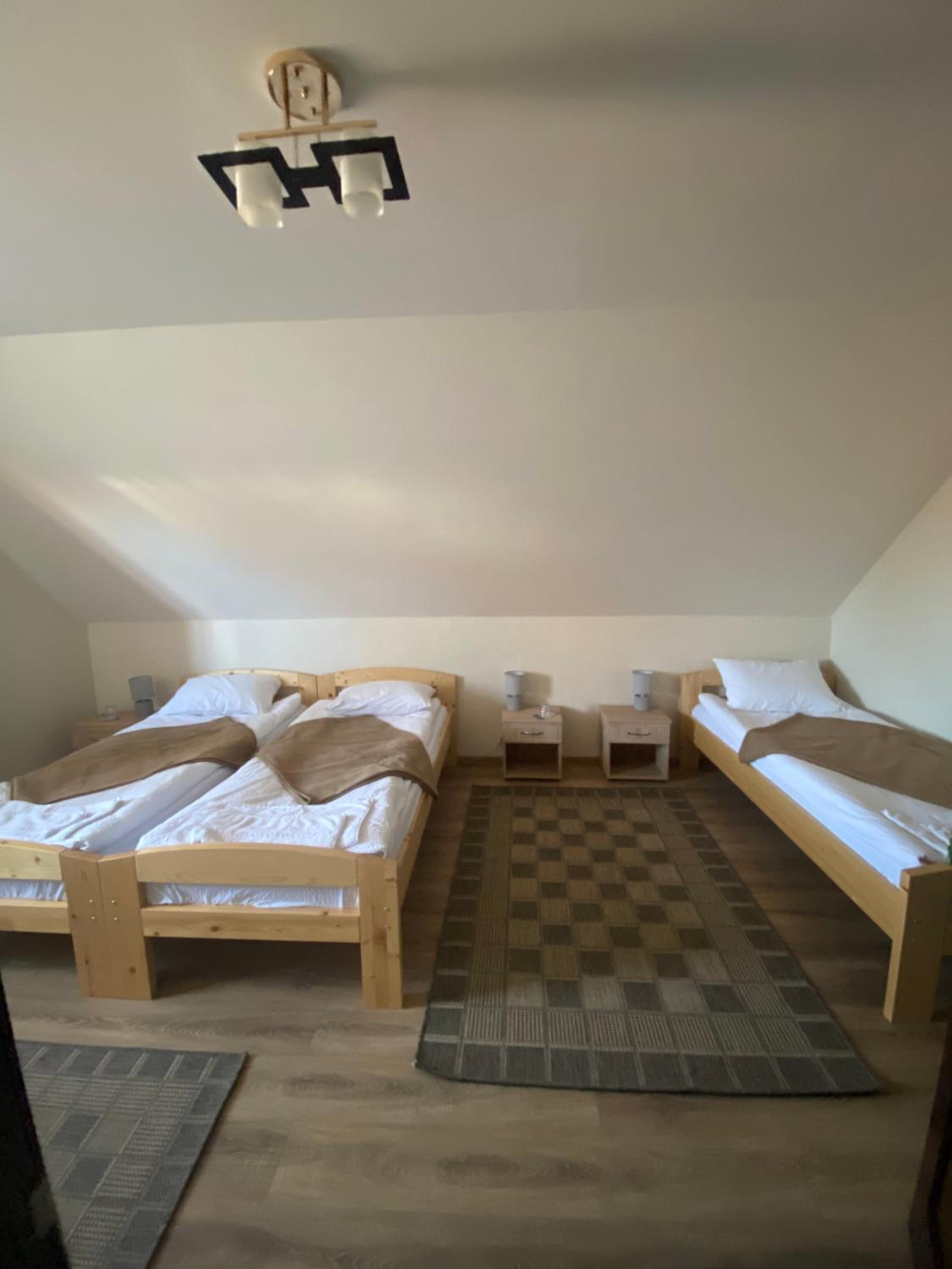 Triple Room with Private Bathroom - Photo 2