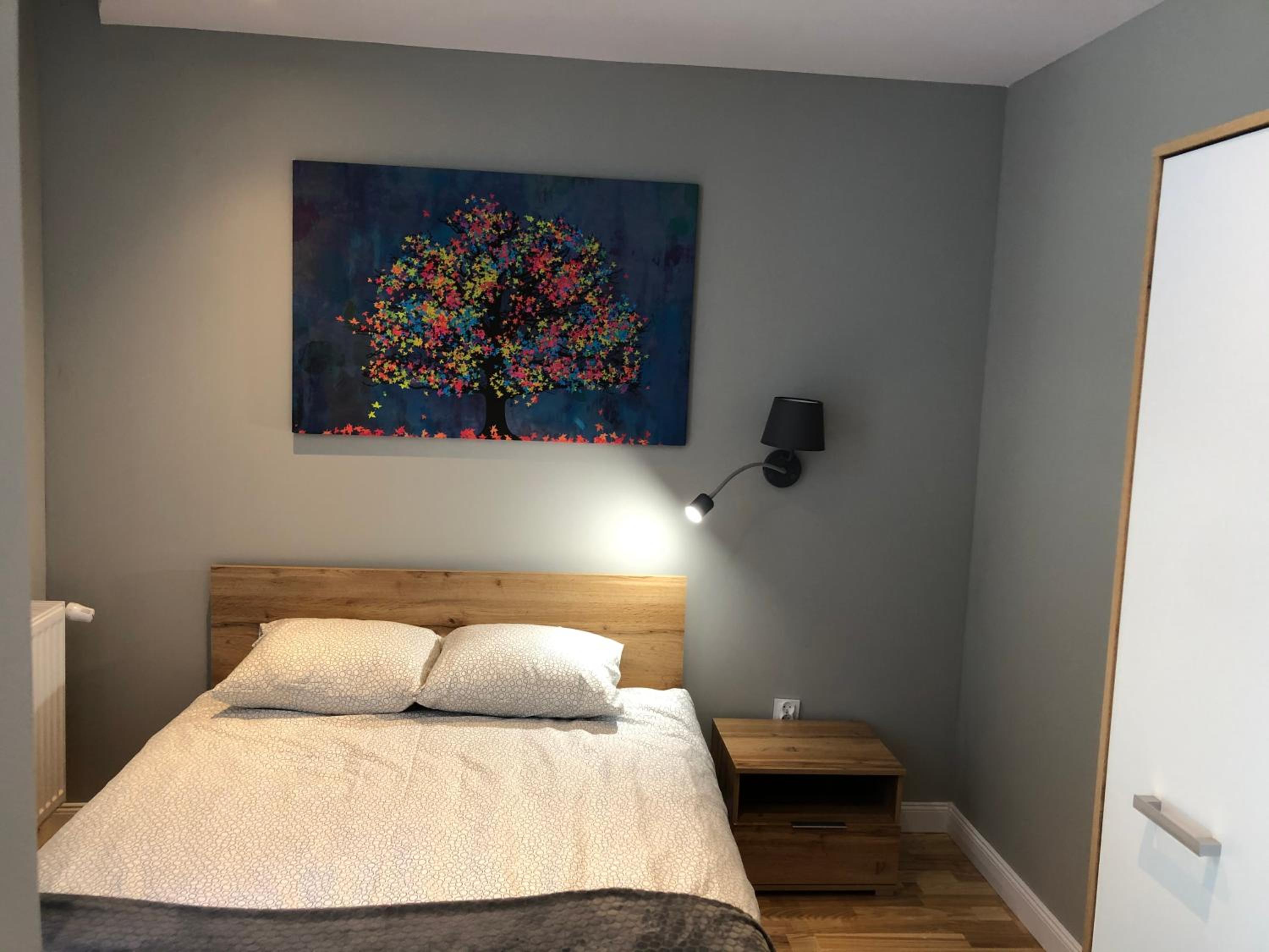 One-Bedroom Apartment photo 2