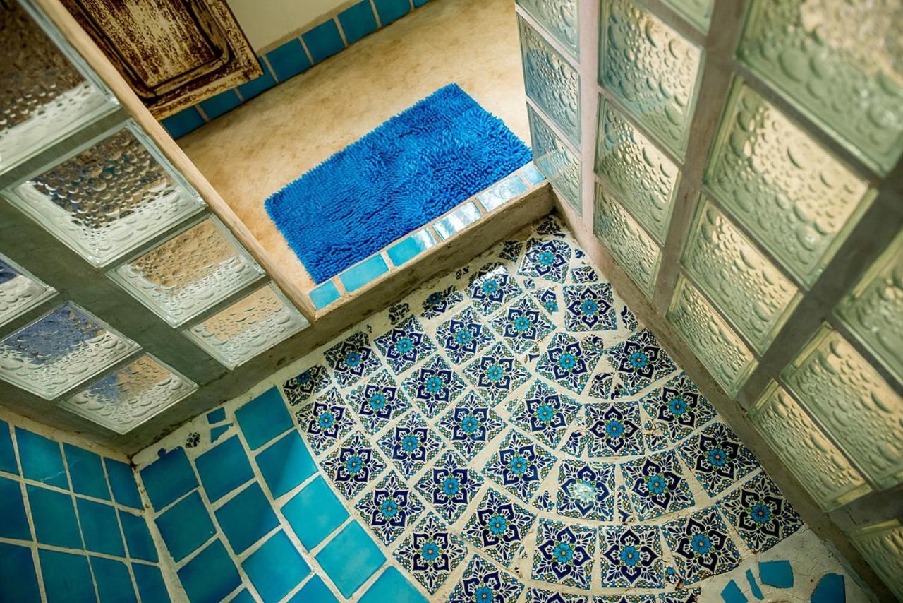 Deluxe Double Room with Balcony - Photo 10