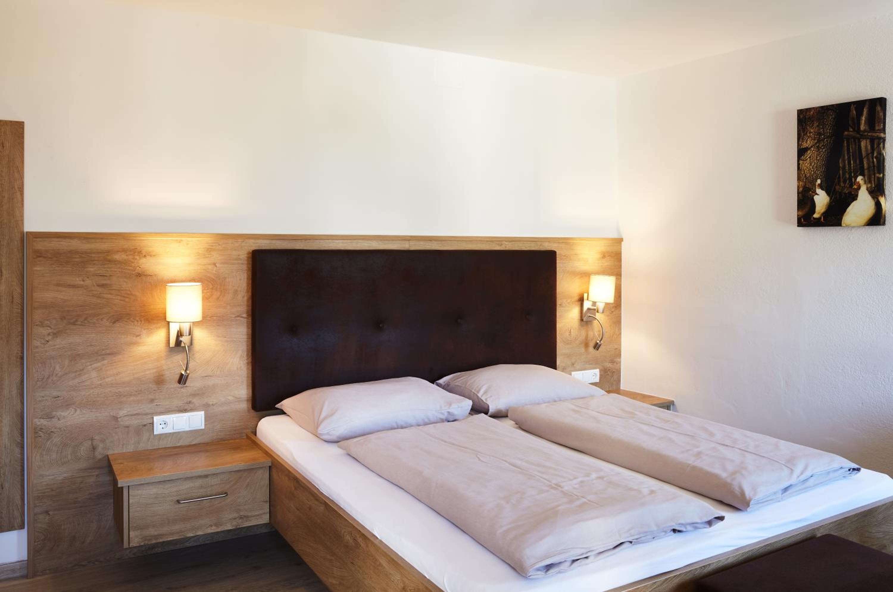 Standard Double Room - Photo 3
