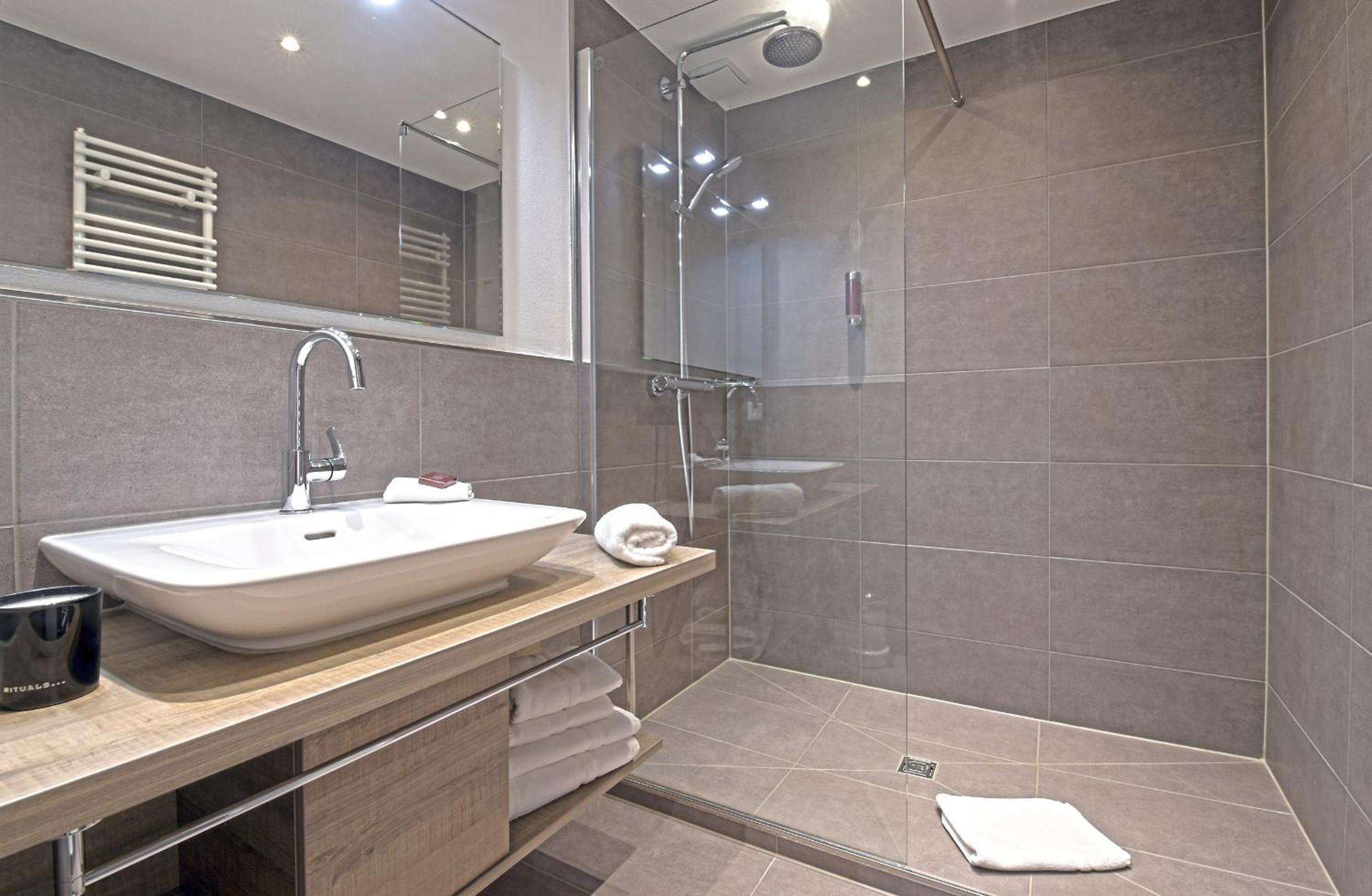 Standard Double Room photo 2