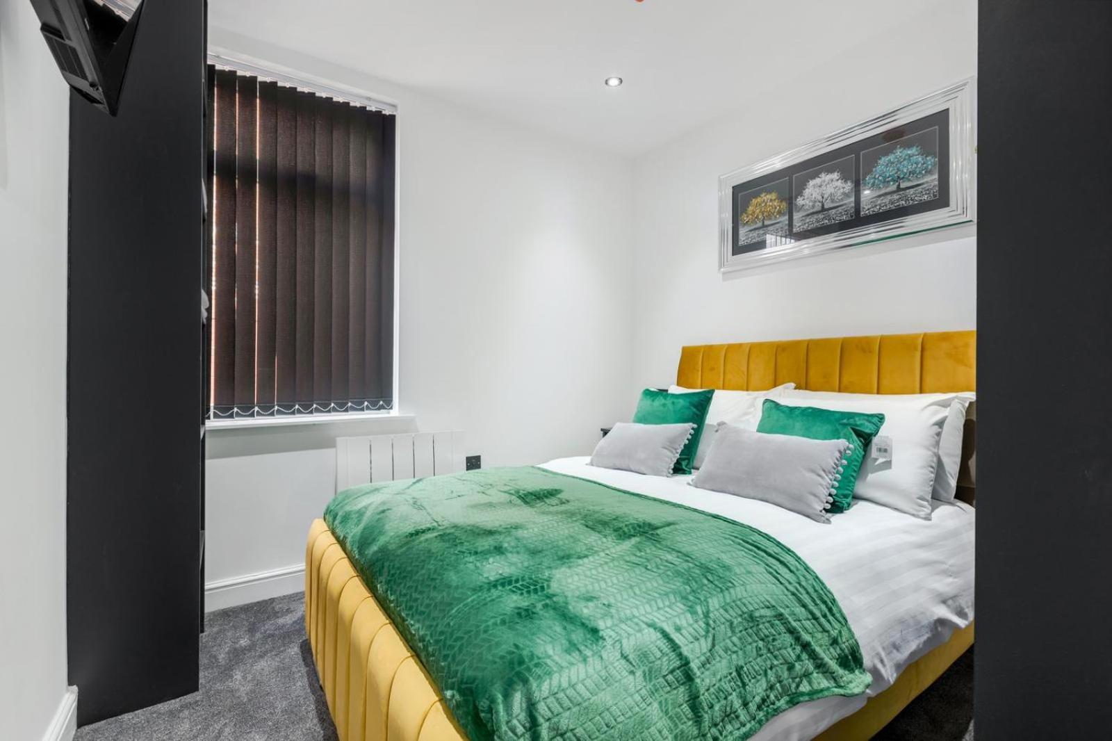 Two-Bedroom Apartment - Photo 3