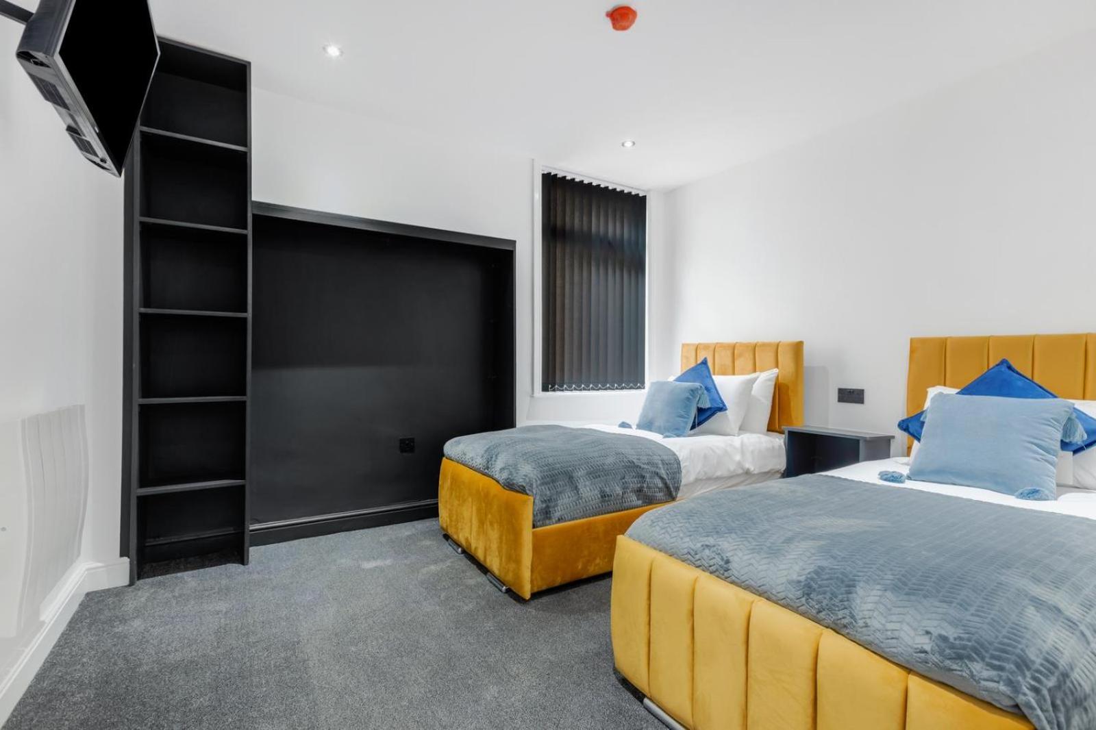 Two-Bedroom Apartment - Photo 5