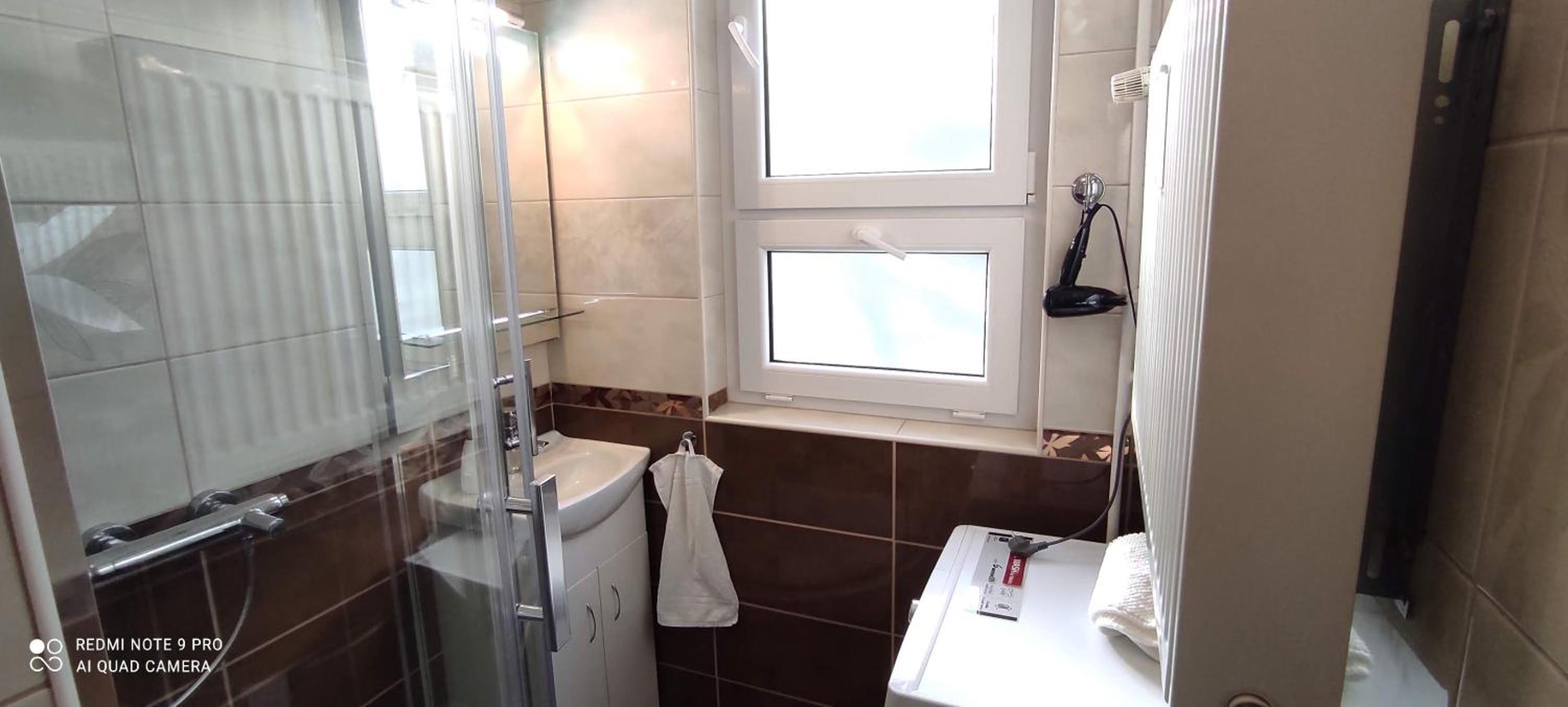 Two-Bedroom Apartment - Photo 21