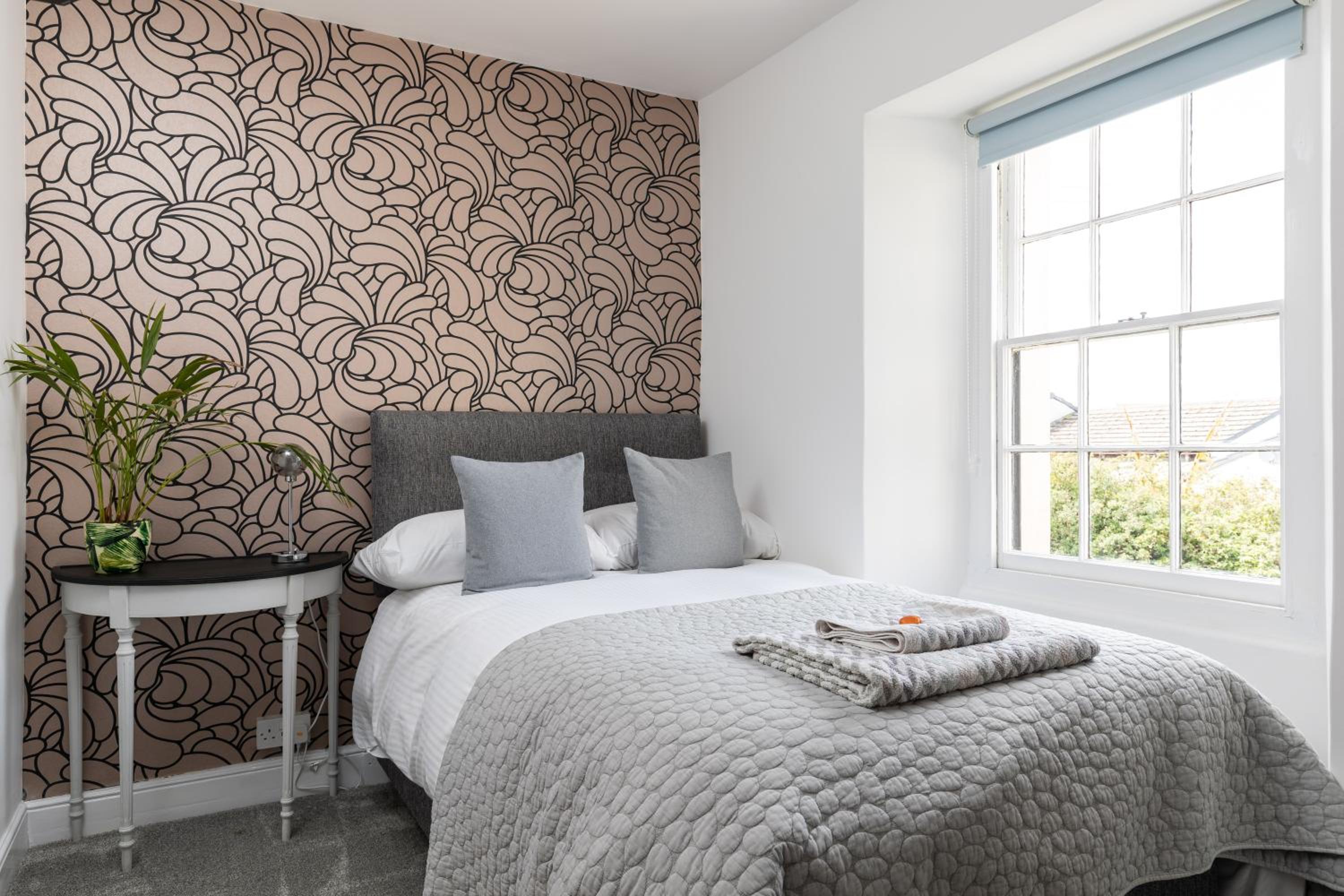 Single Room with Private Bathroom