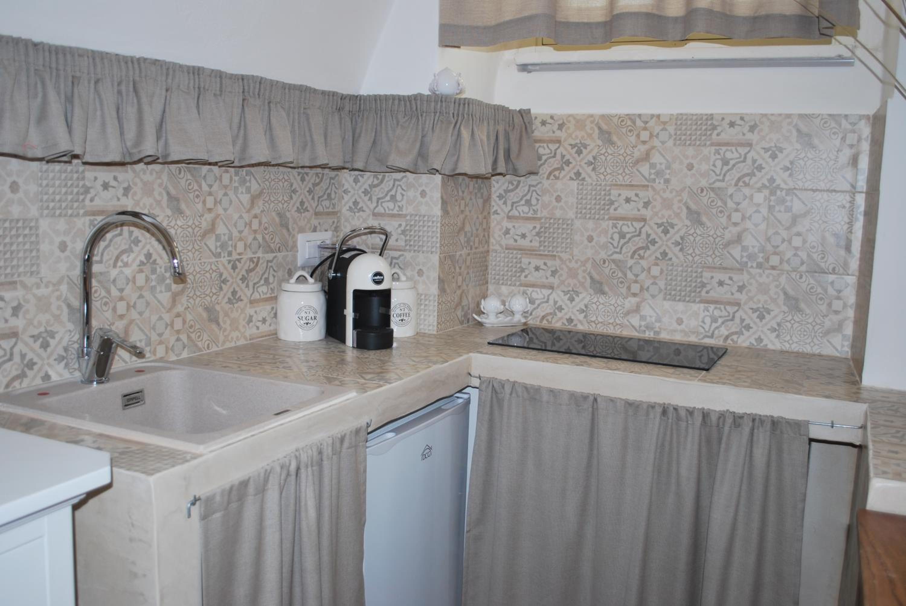 One-Bedroom House photo 2