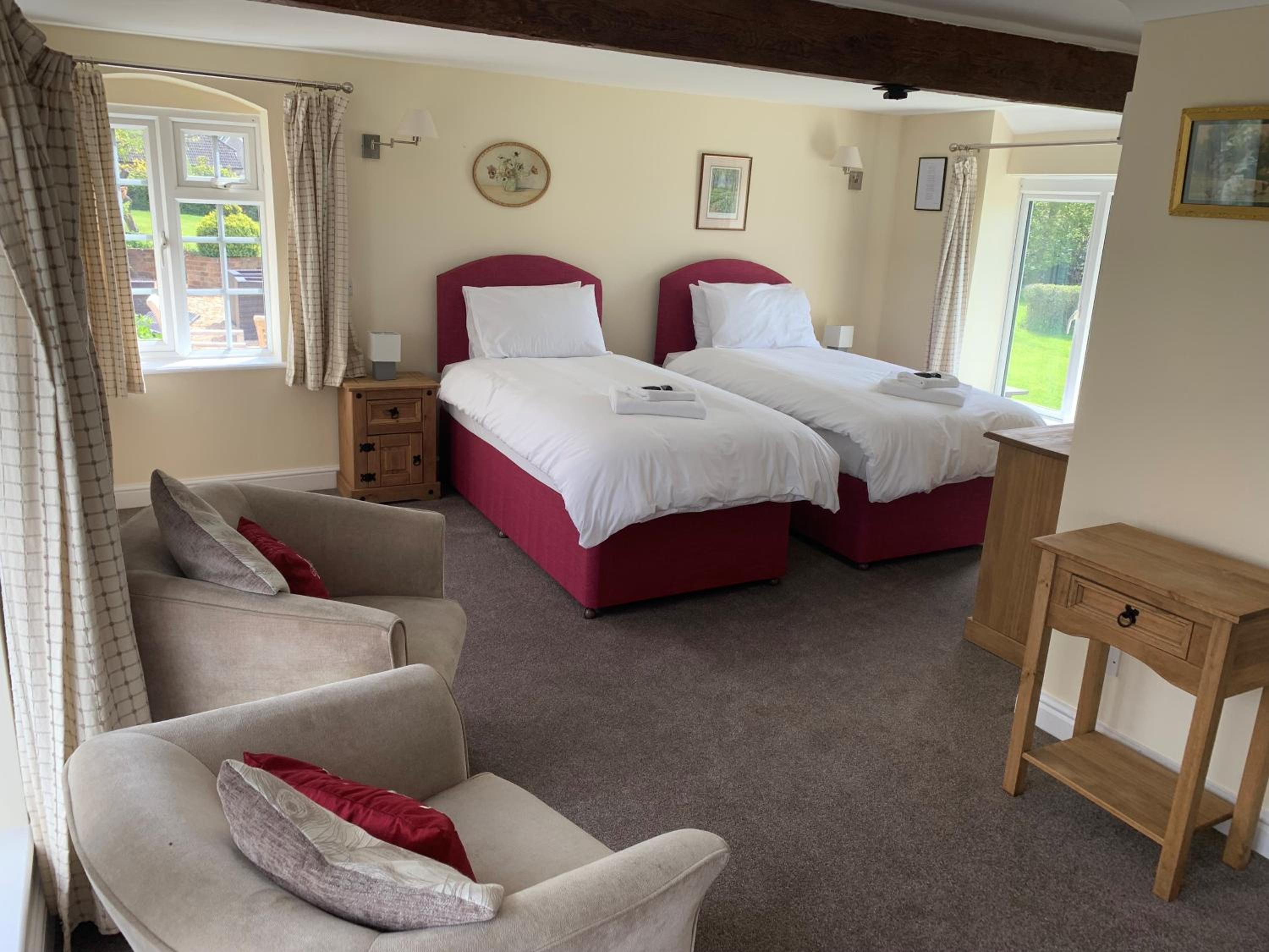 Standard Twin Room