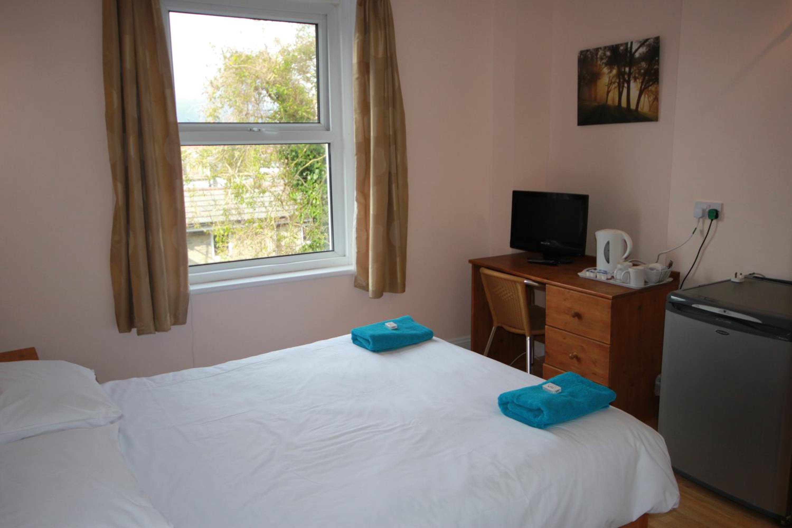 Double Room - Photo 5
