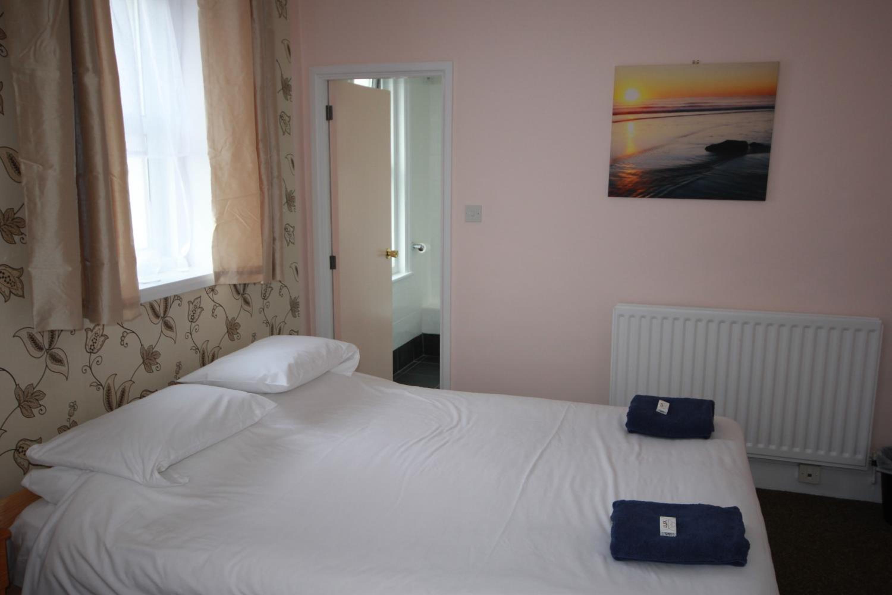 Double Room - Photo 3