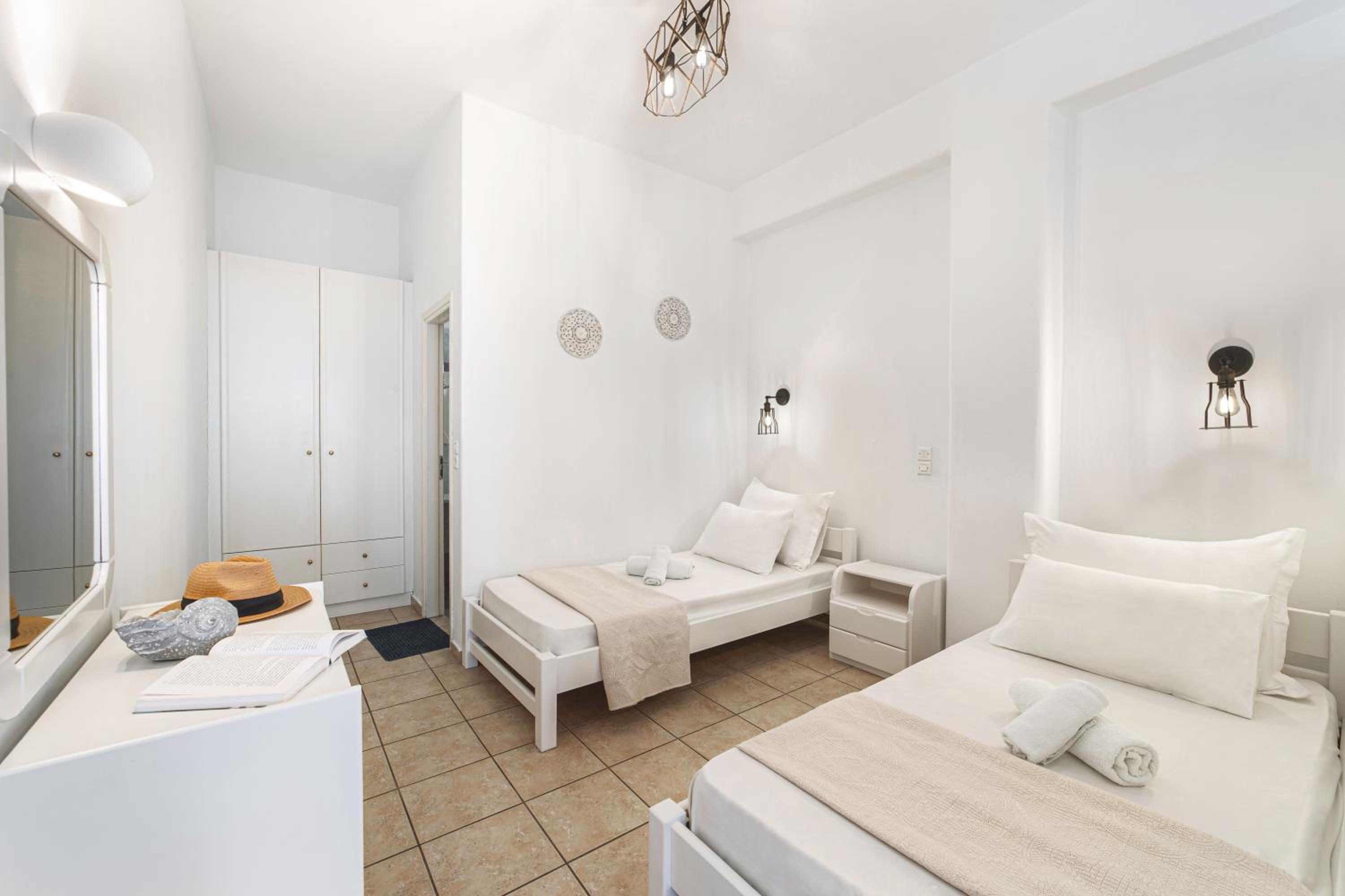 Double or Twin Room with Partial Sea View photo 1