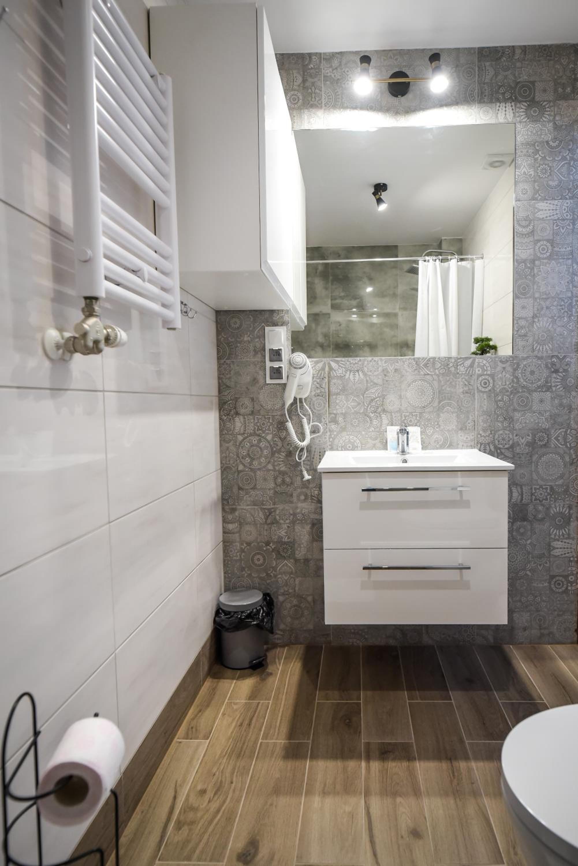 Triple Room with Balcony - Photo 3