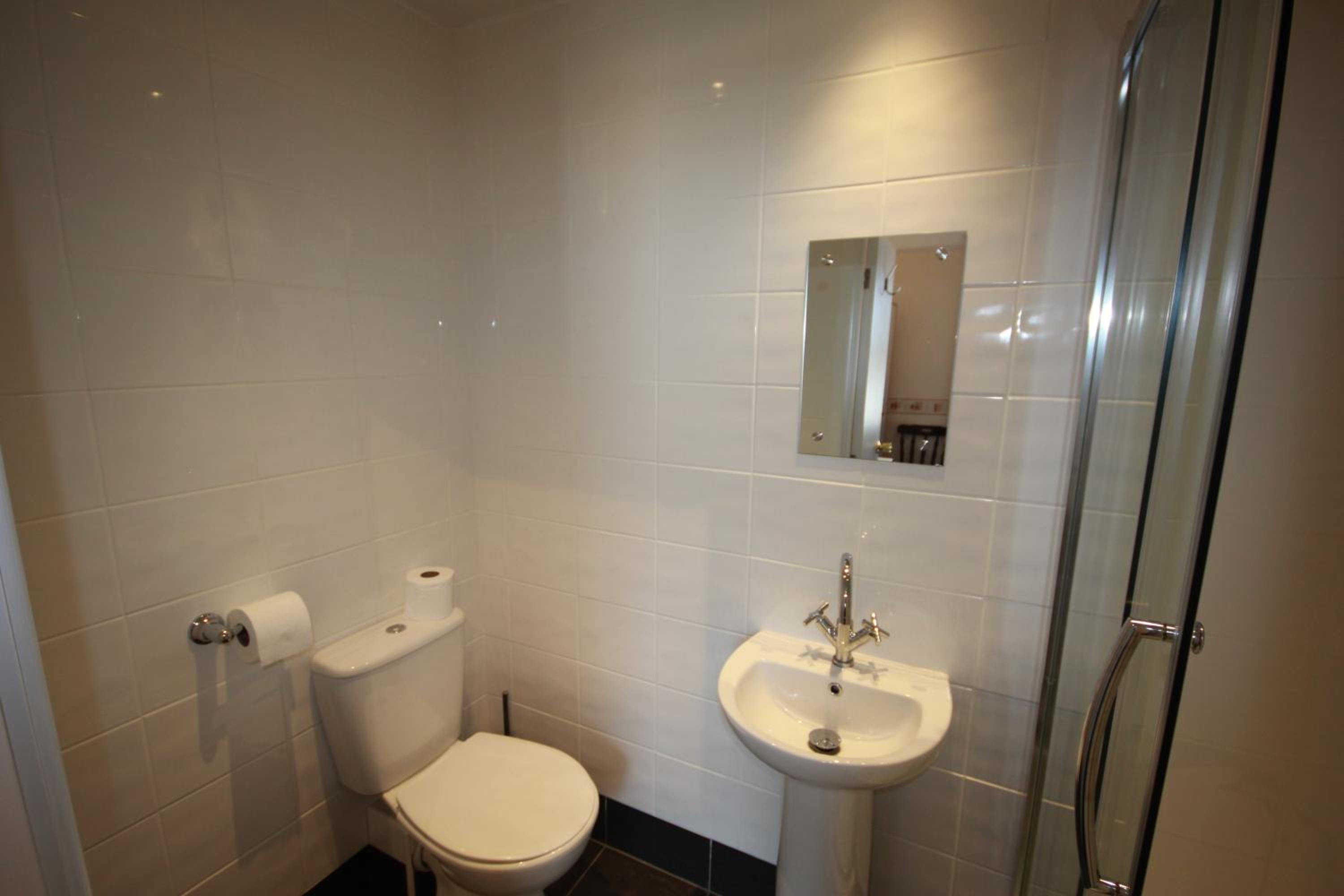 Double Room - Photo 7