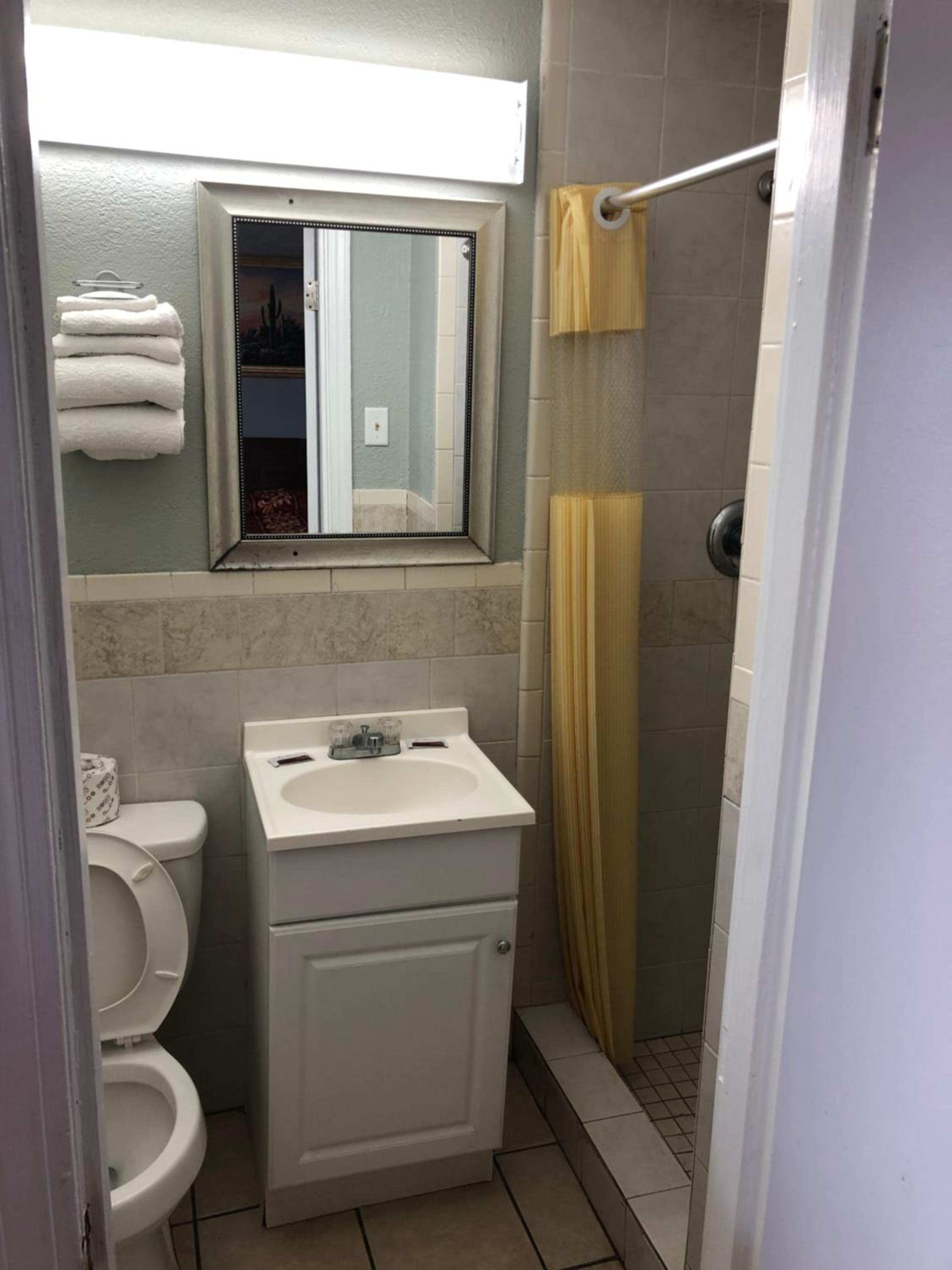 Budget Double Room photo 2