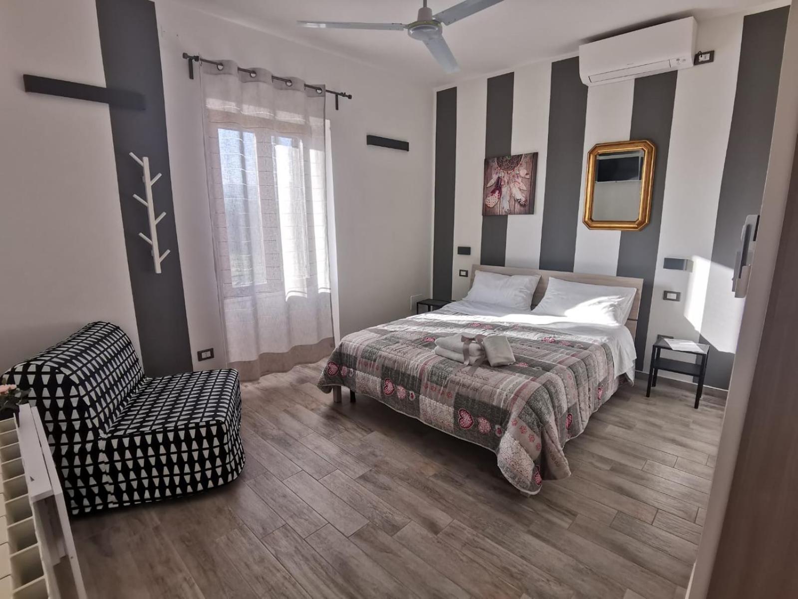 Double Room - Photo 1