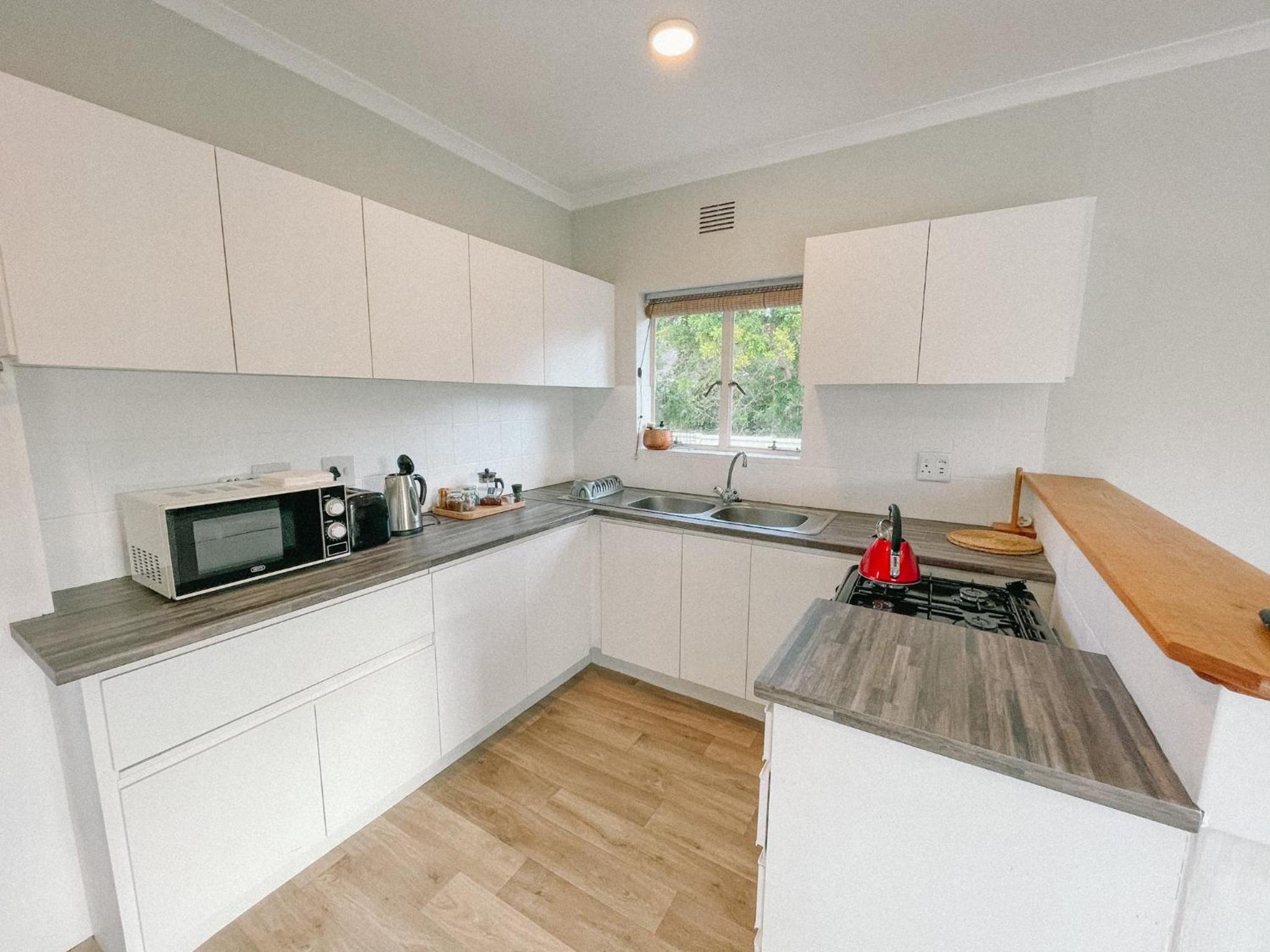 One-Bedroom Apartment - Photo 6