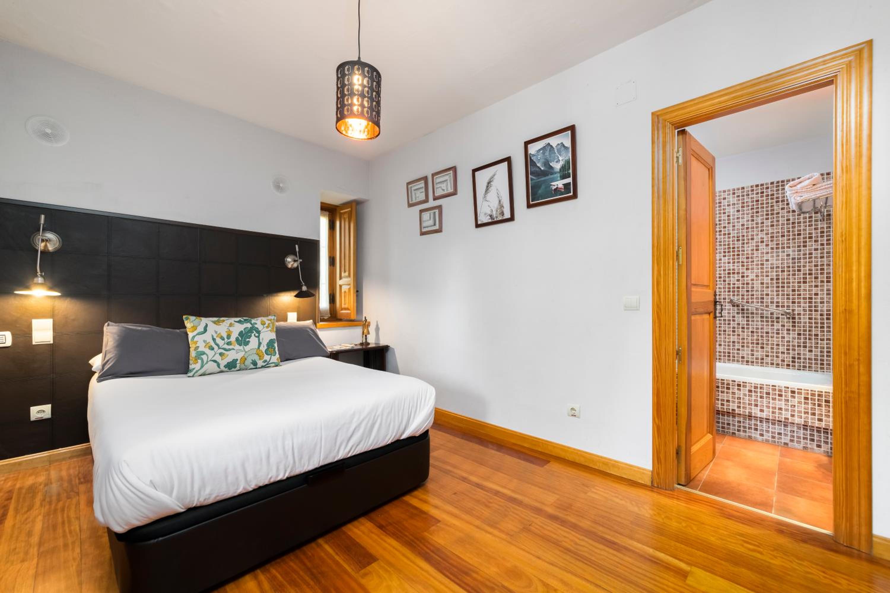 Double Room - Photo 3