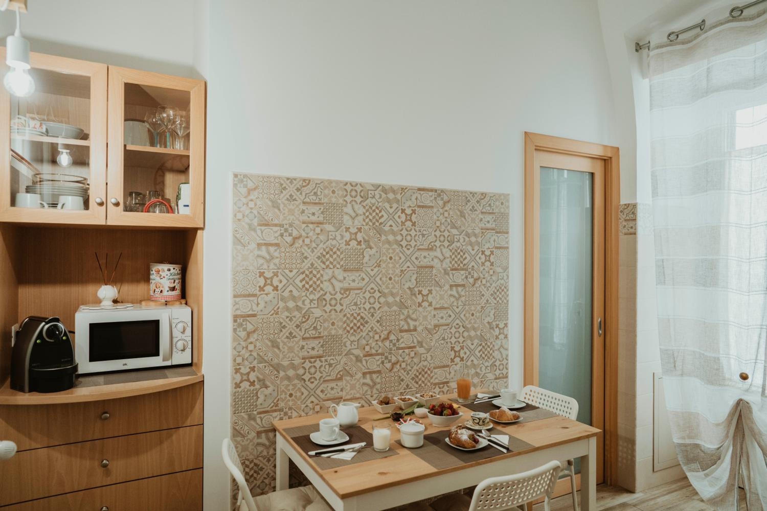 One-Bedroom House - Photo 26