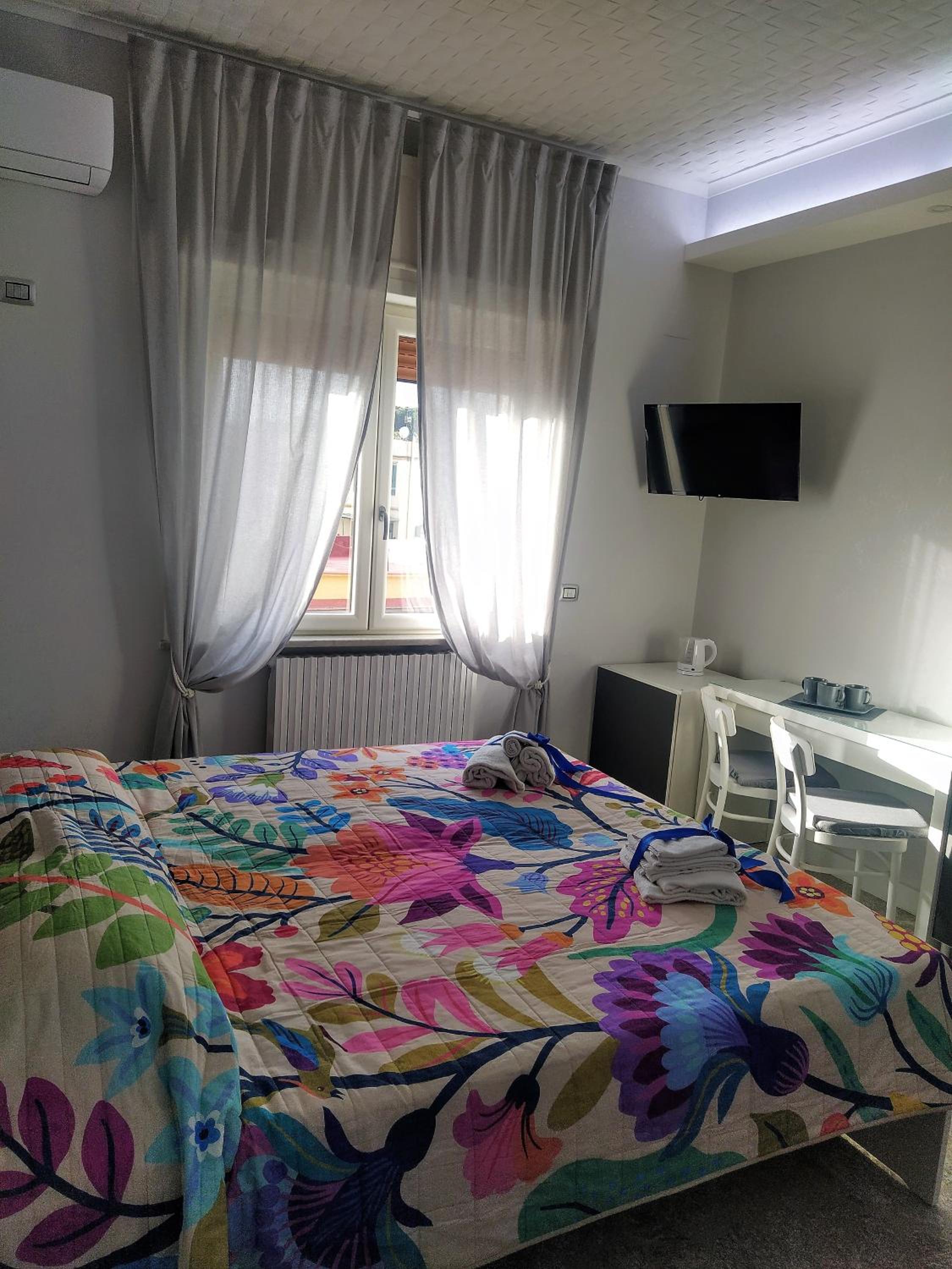 Triple Room with Private Bathroom photo 3