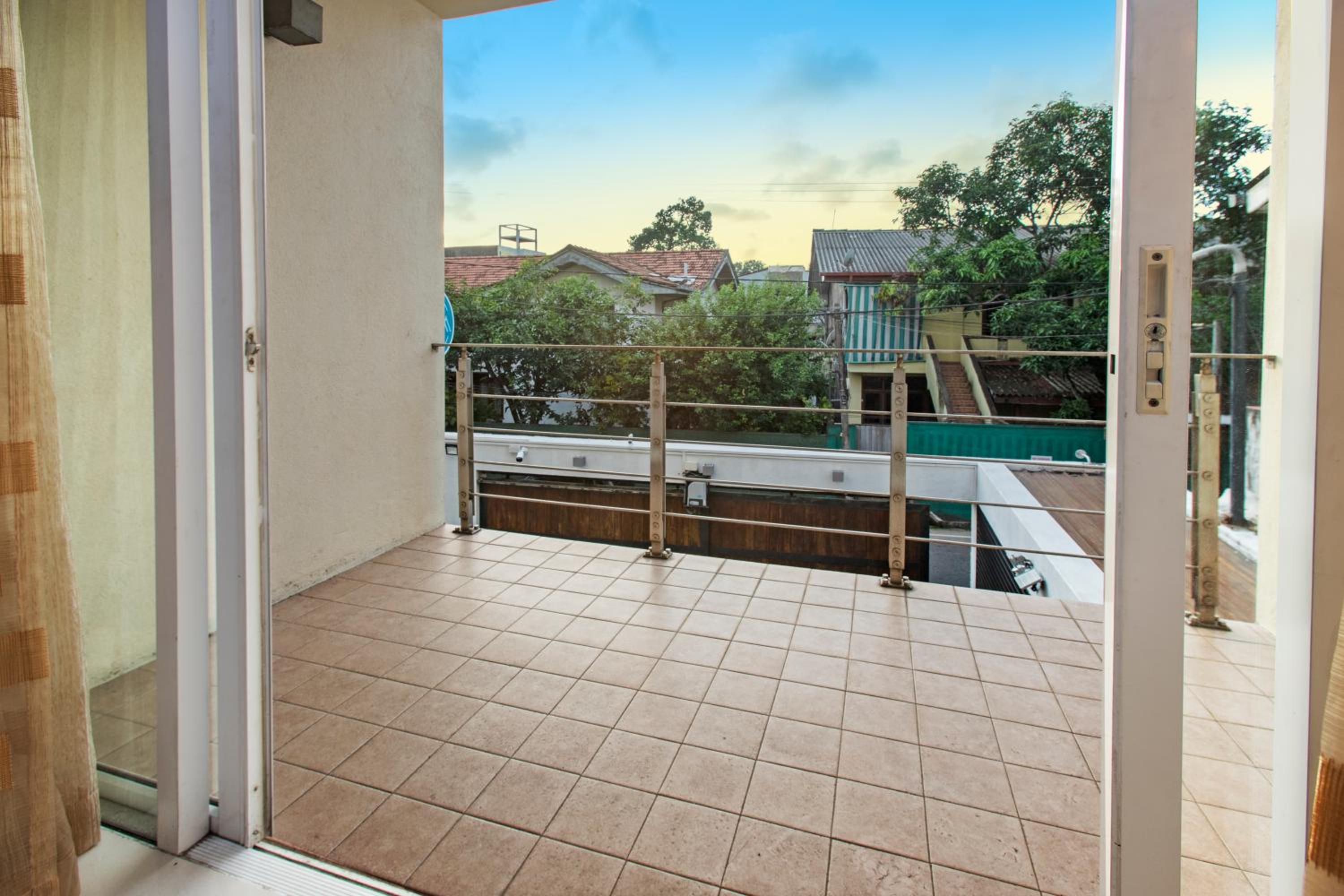 Deluxe Double Room with Balcony - Photo 2