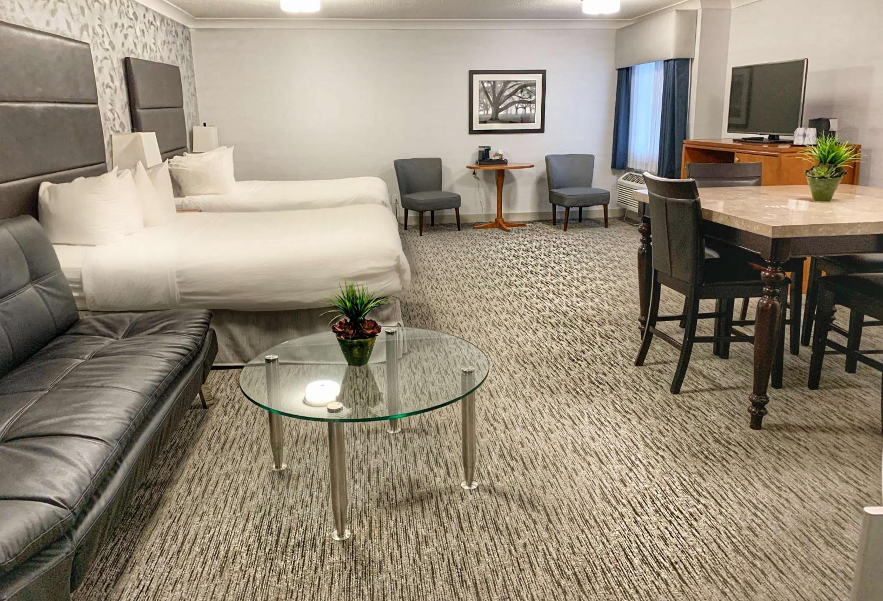Large Queen Room with Two Queen Beds and Rain Shower - Non-Smoking