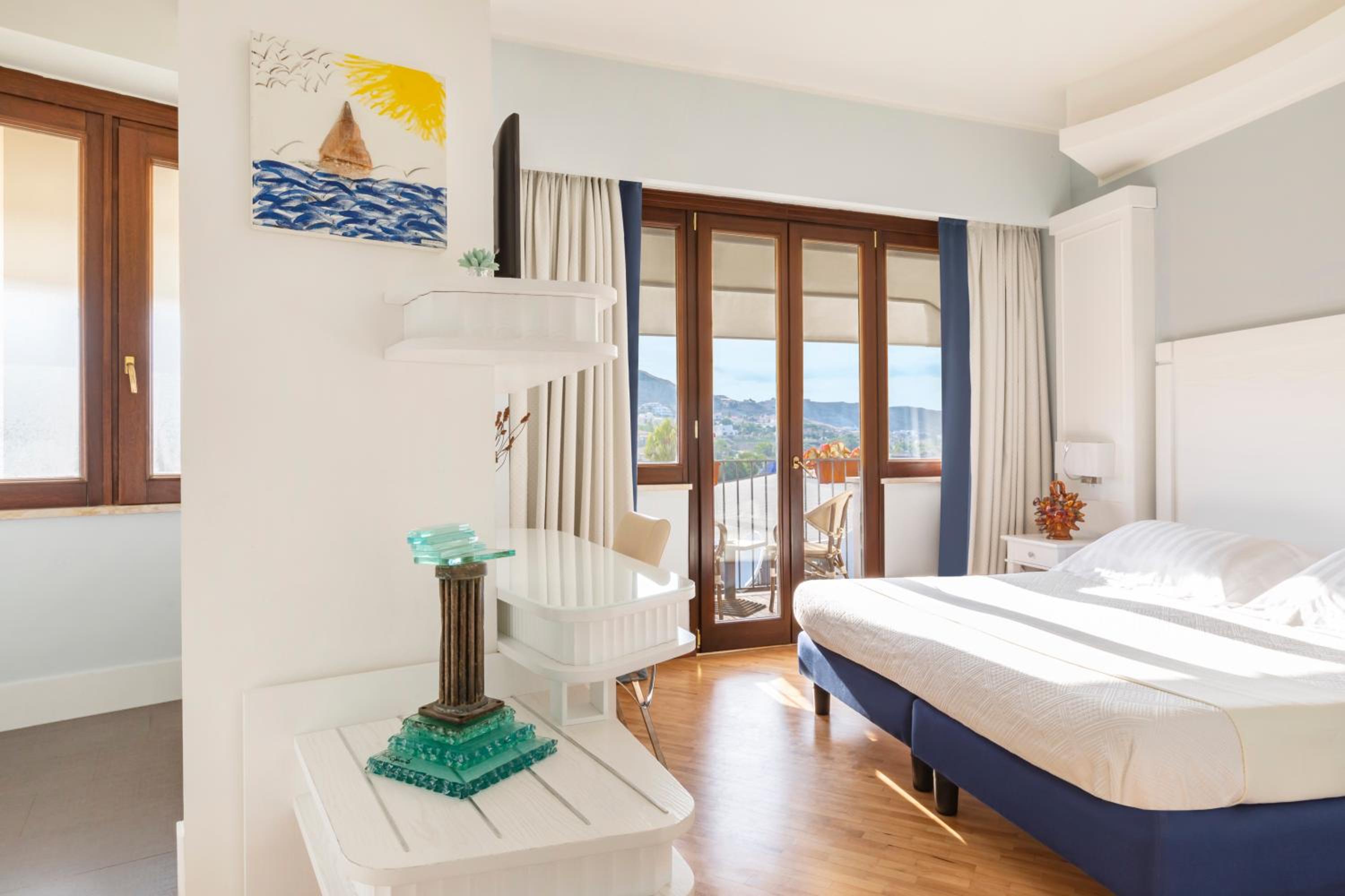 Double or Twin Room - Photo 4